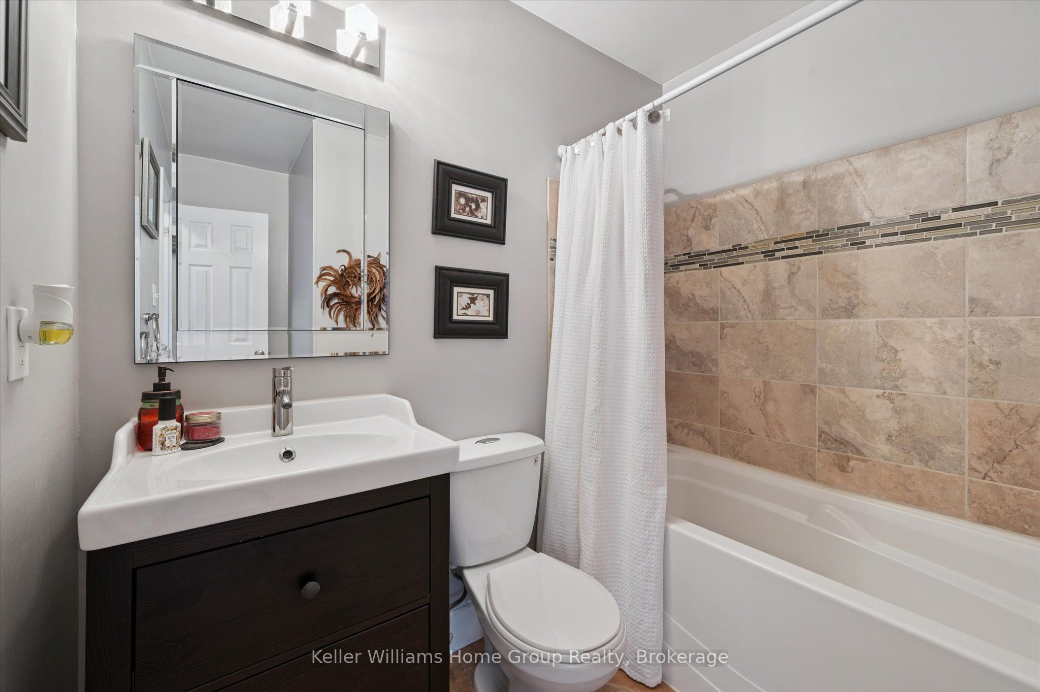 1 Islington Avenue Property Photo 17