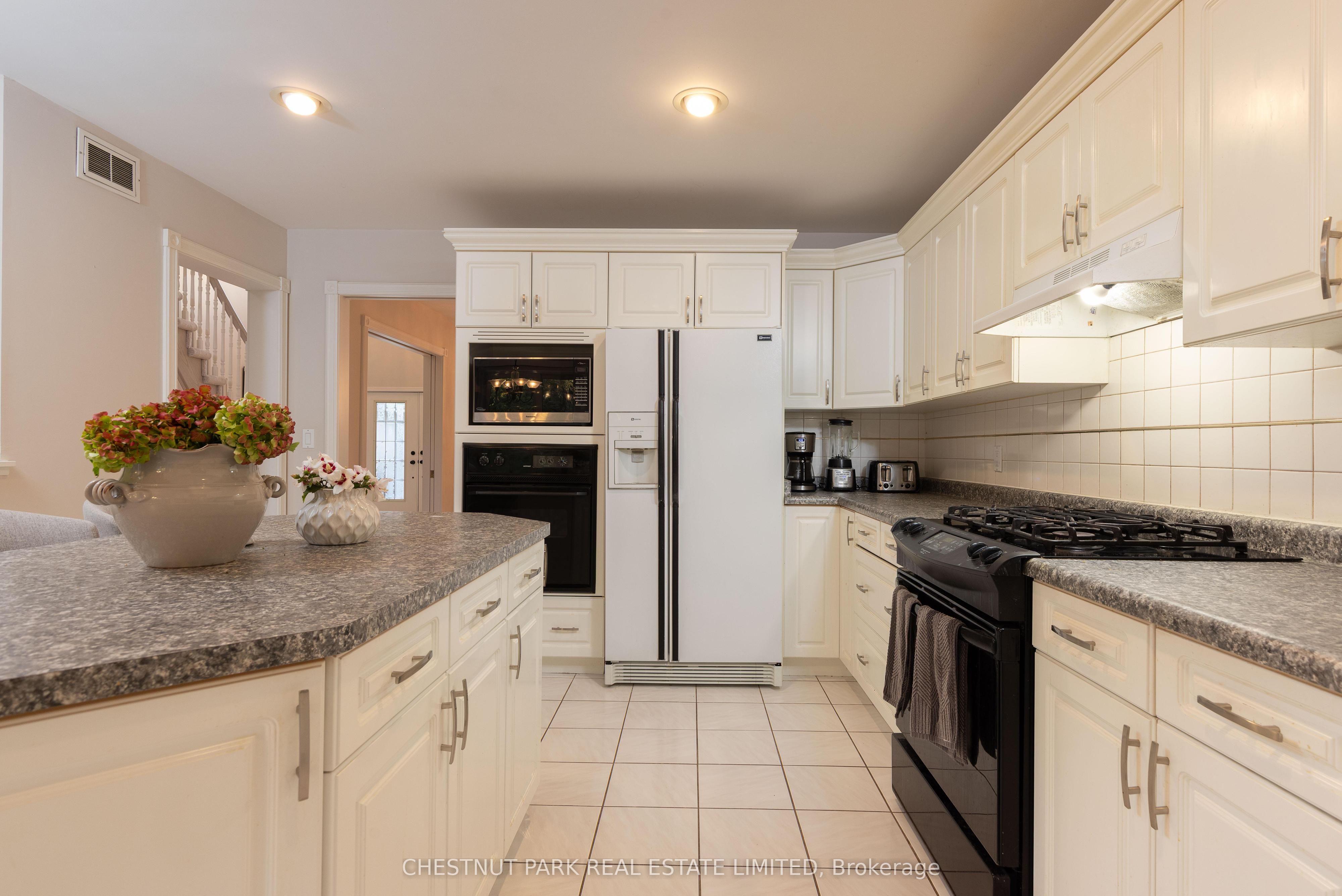 81 Francis Creek Boulevard Property Photo 19