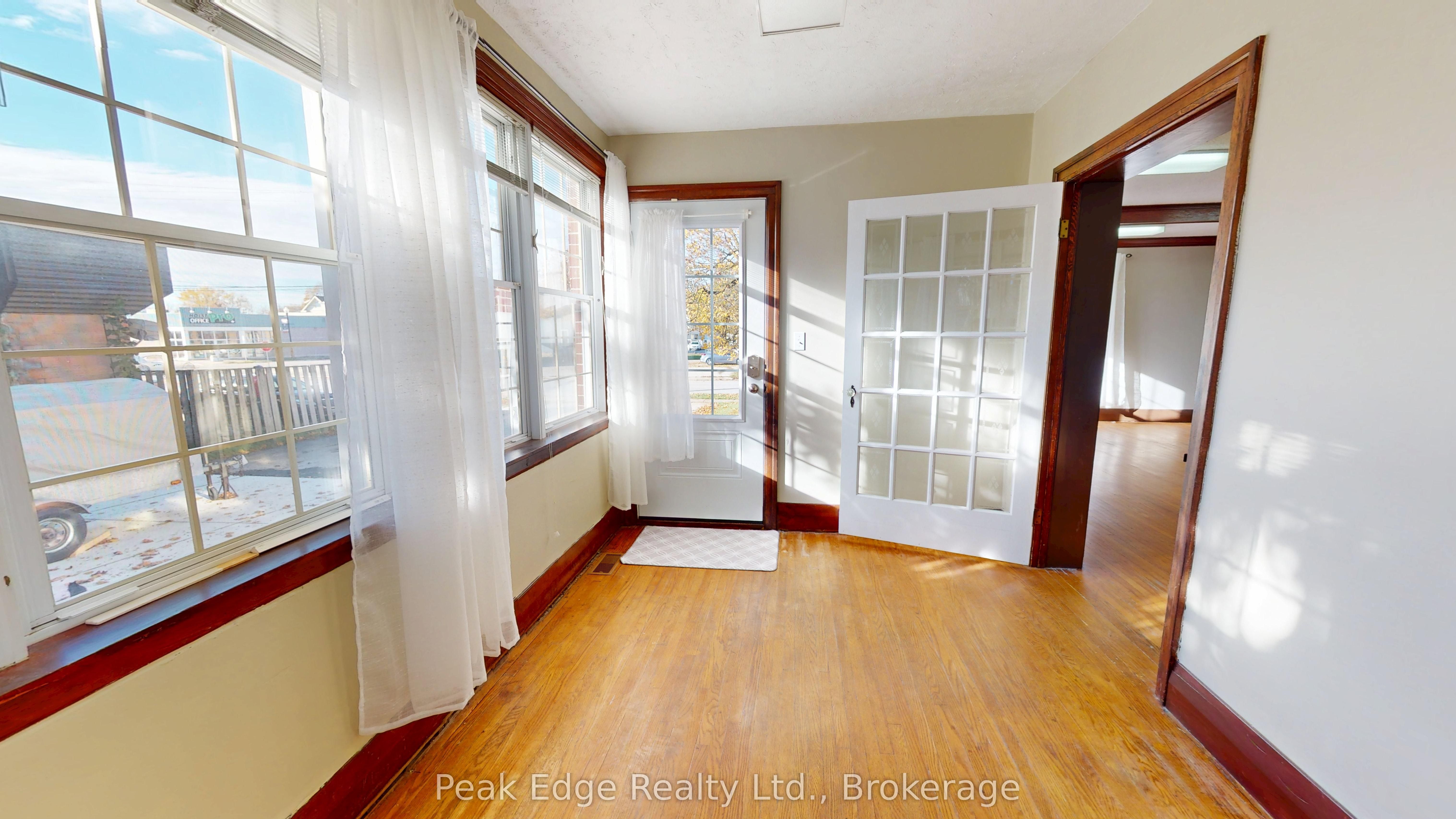 477 12th Avenue Property Photo 11