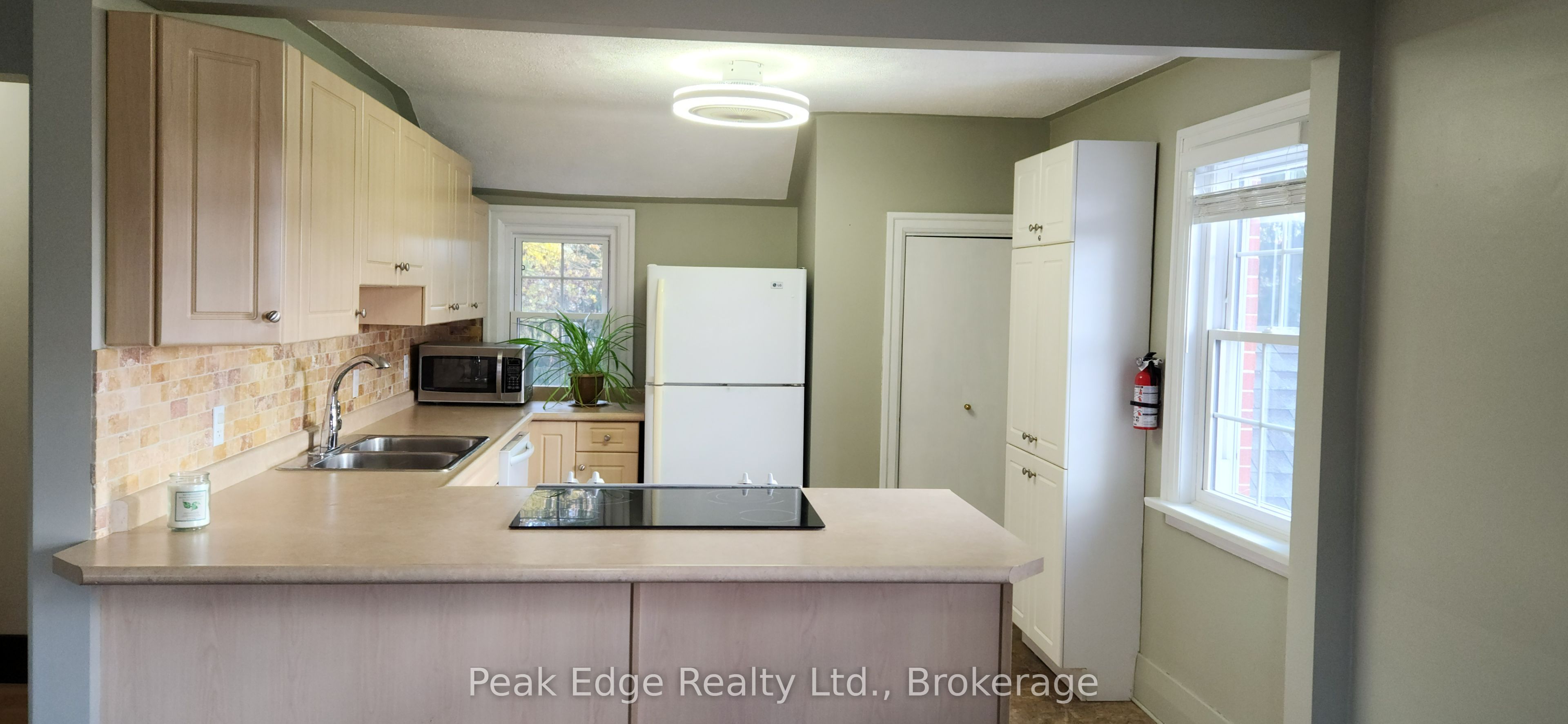 477 12th Avenue Property Photo 15