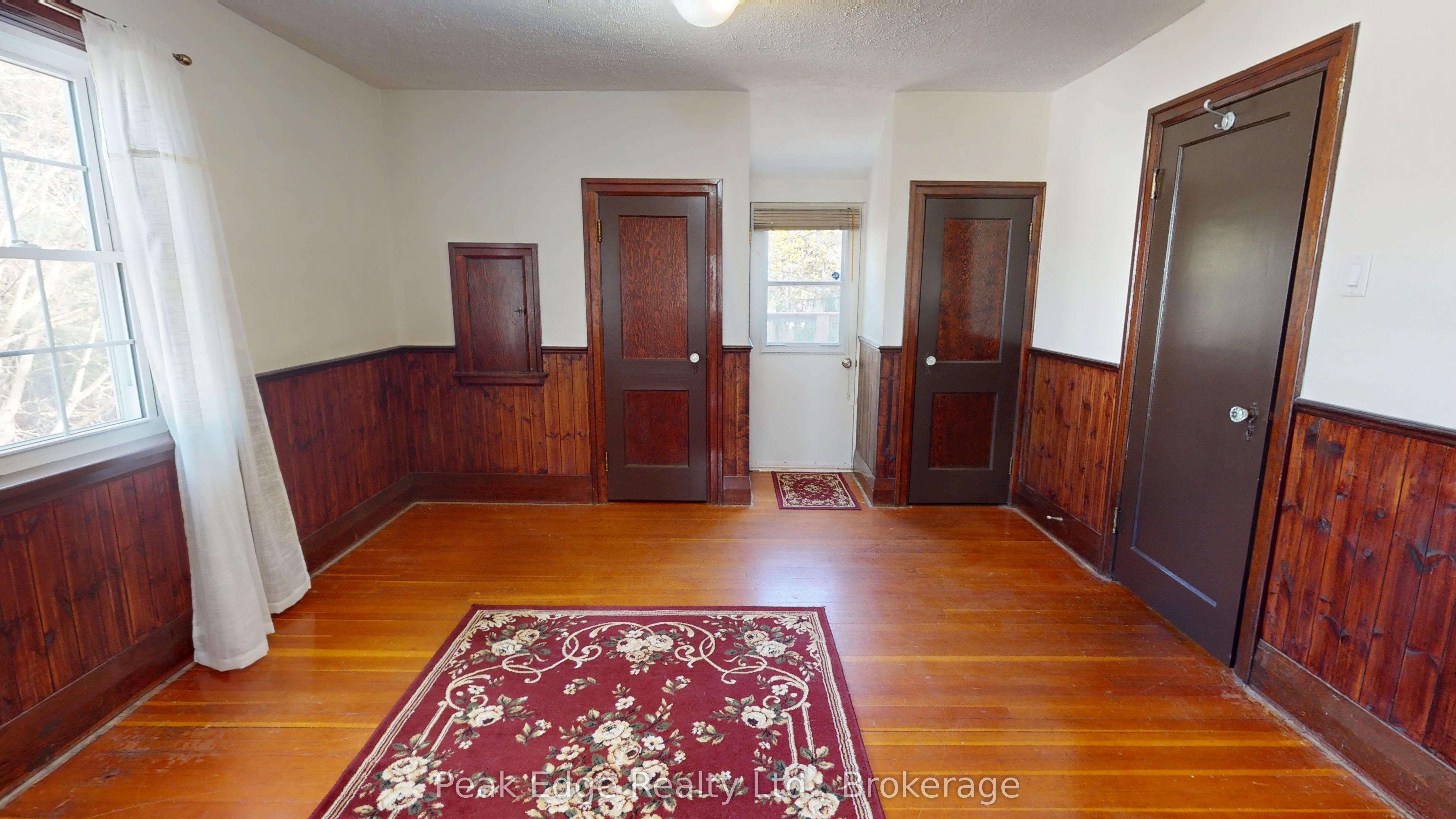 477 12th Avenue Property Photo 23