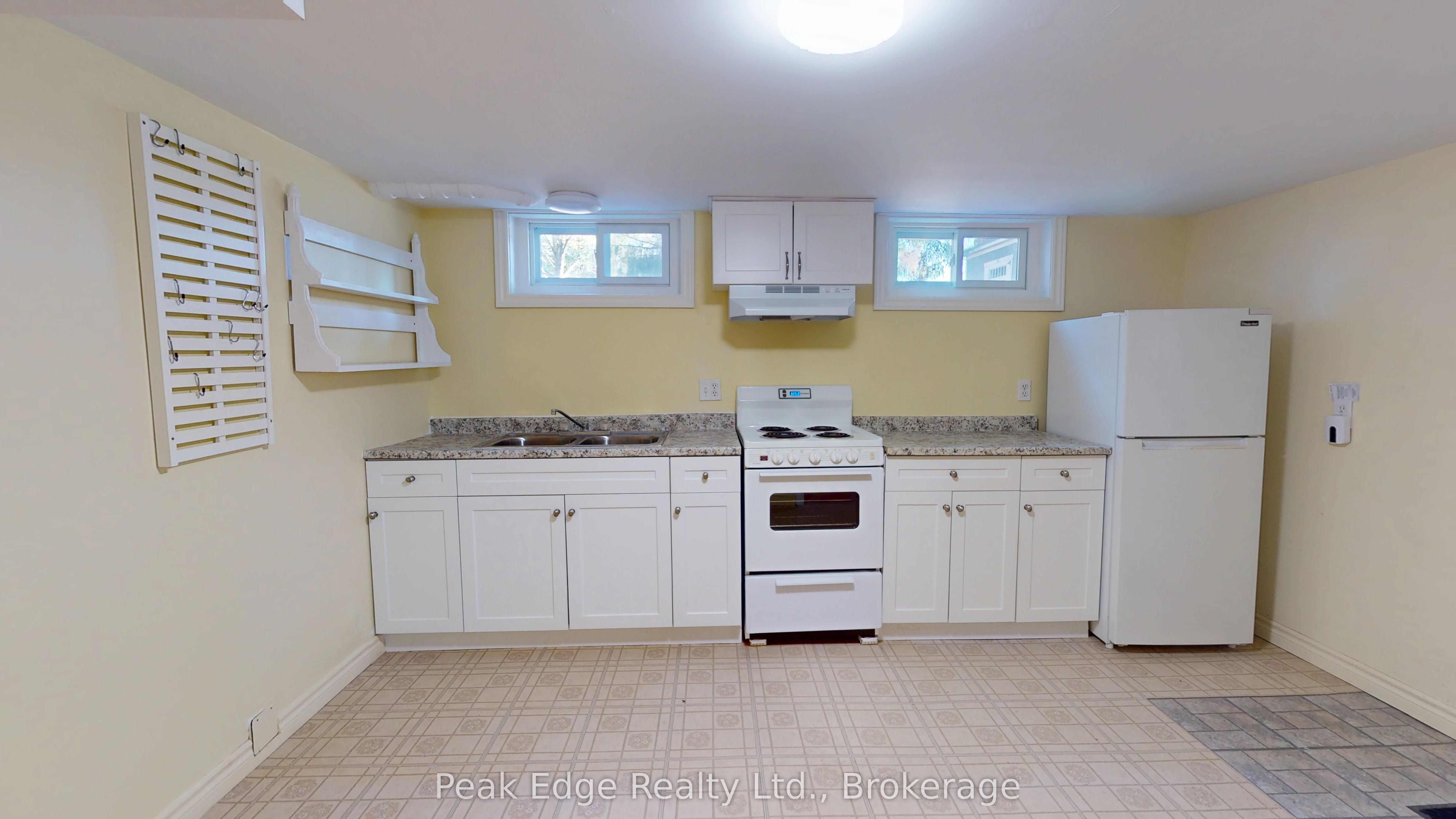477 12th Avenue Property Photo 24