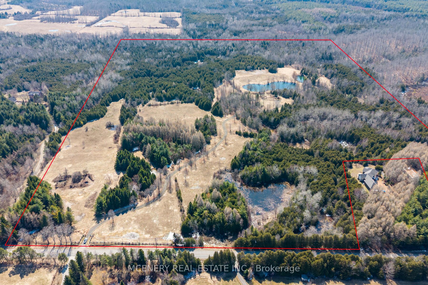 00 9th Line Property Photo 1