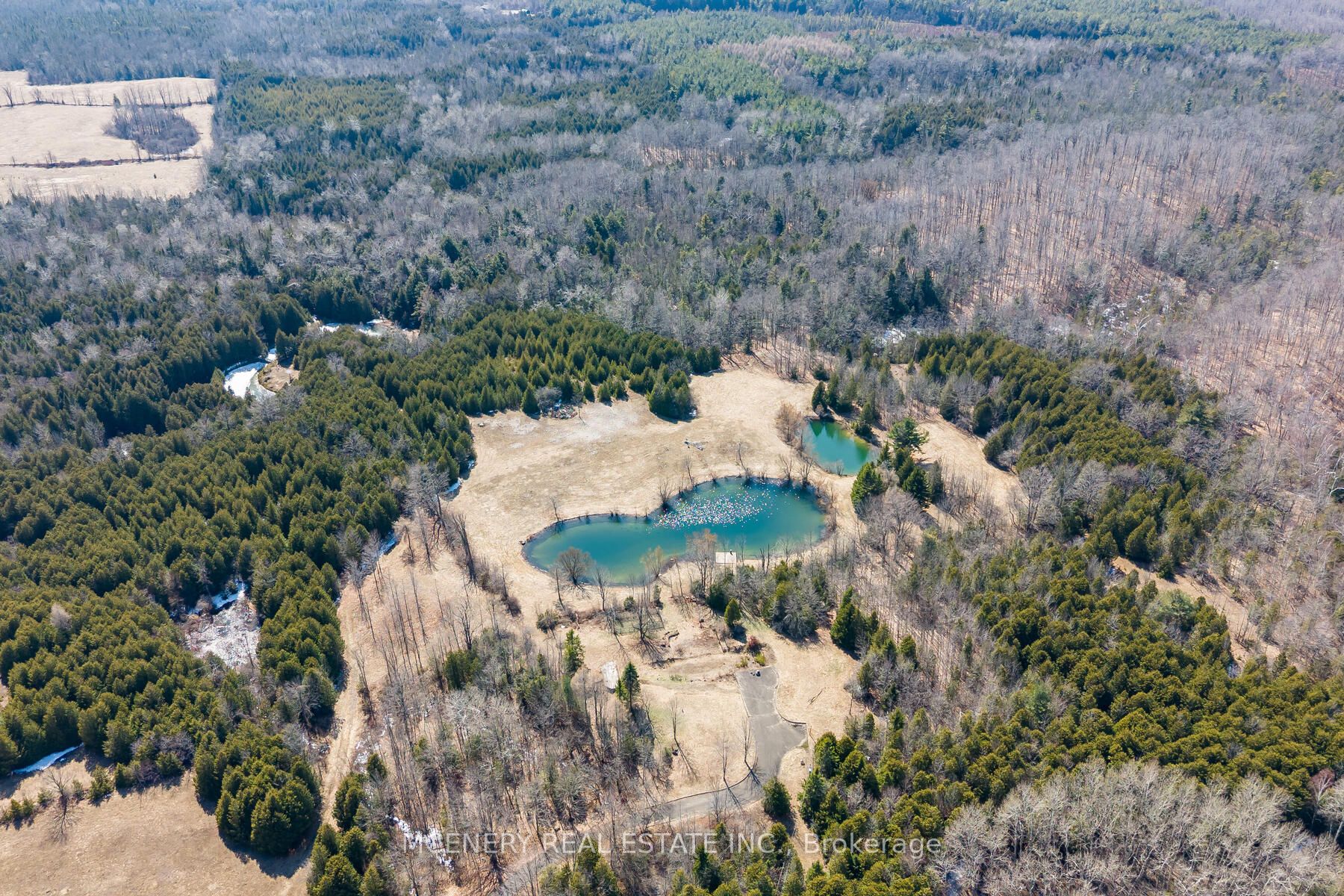 00 9th Line Property Photo 2