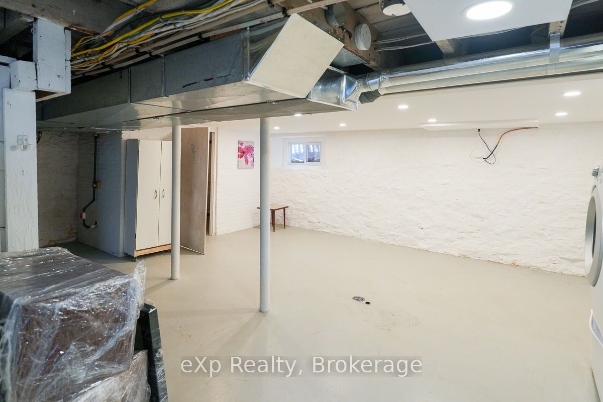 1144 4th Avenue W Property Photo 28