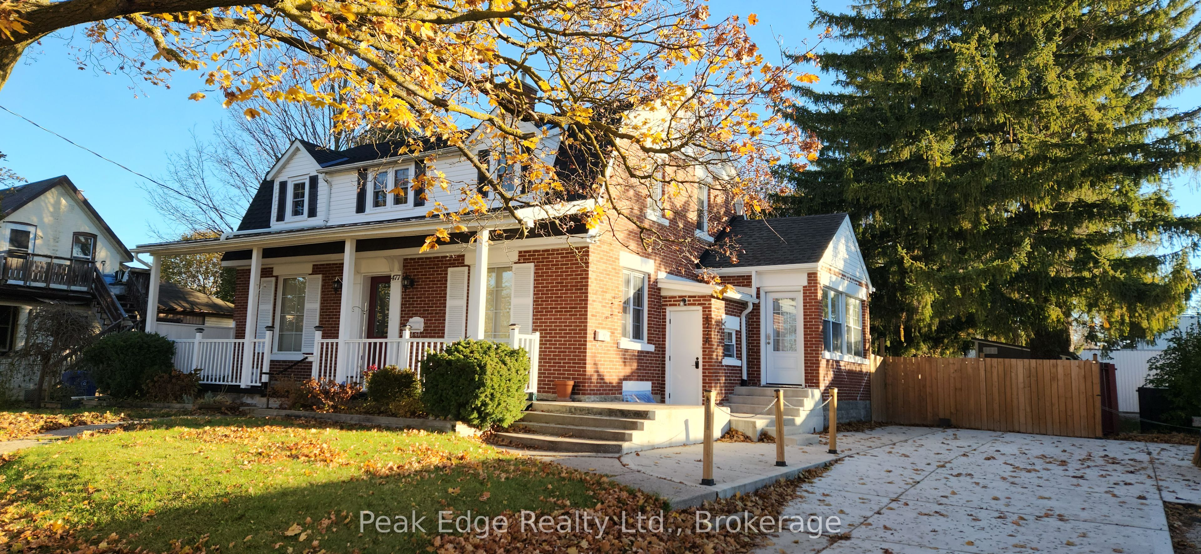 477 12th Avenue Property Photo 1