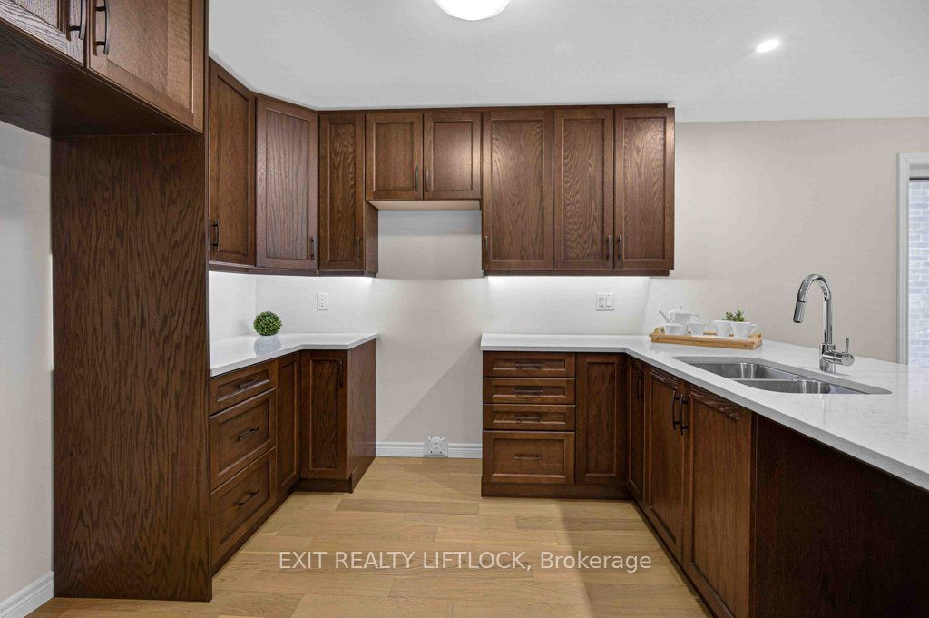 320 Mullighan Gardens Property Photo 7