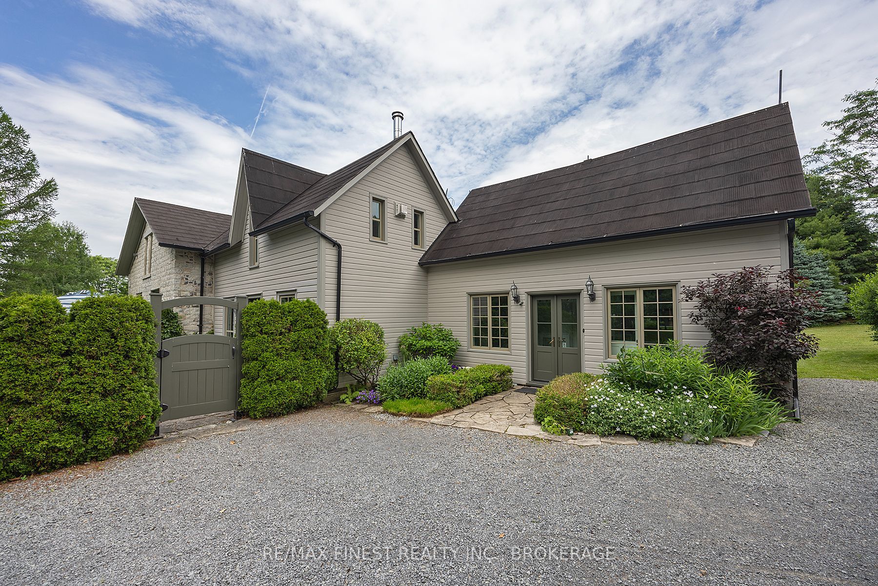 187 Simmons Road Property Photo 5