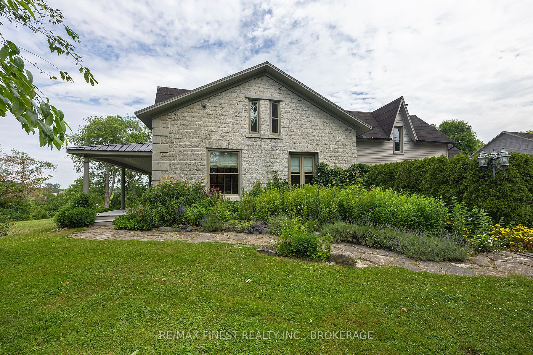187 Simmons Road Property Photo 8