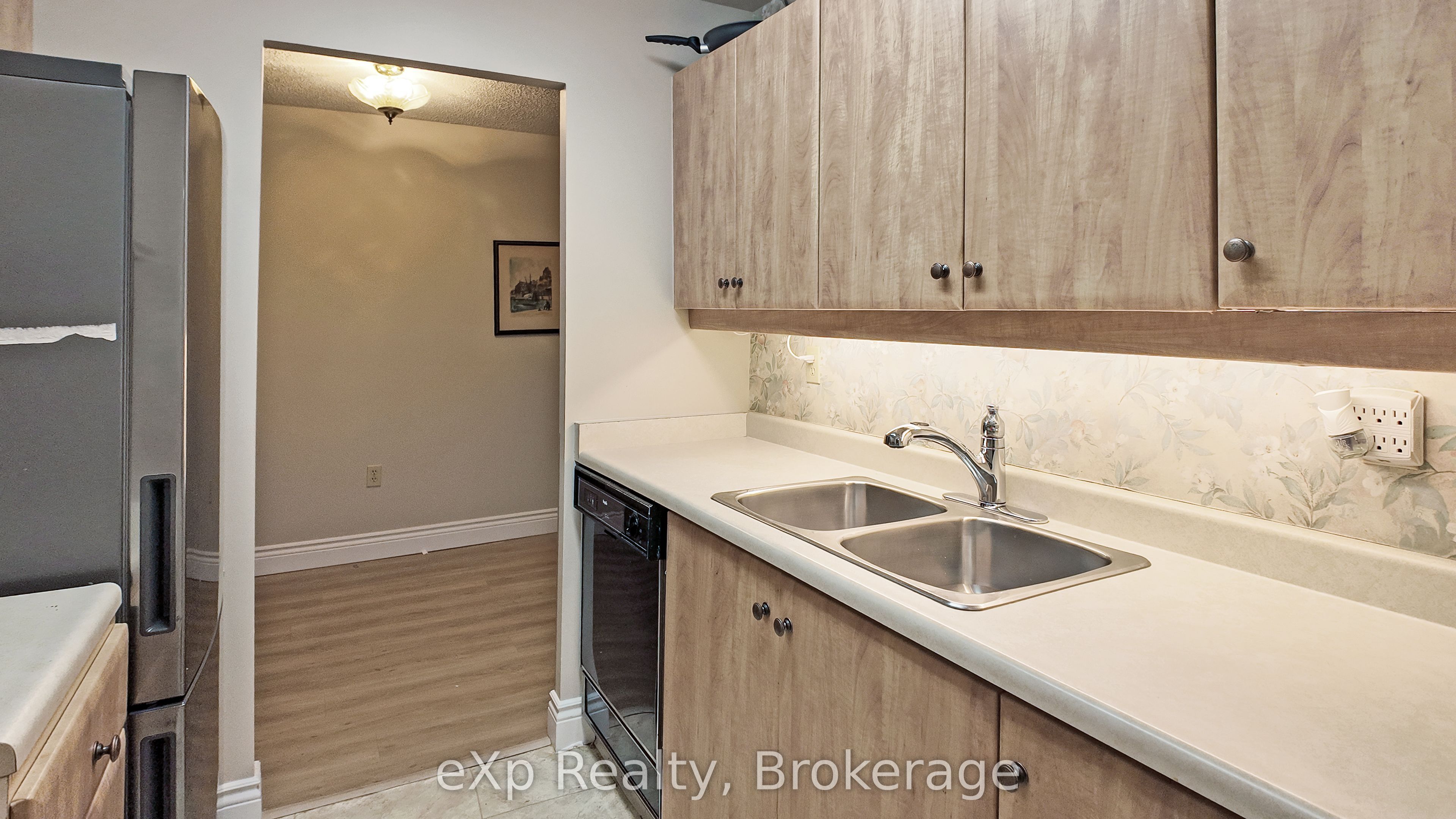 5 Valleyside Drive 402 Property Photo 2