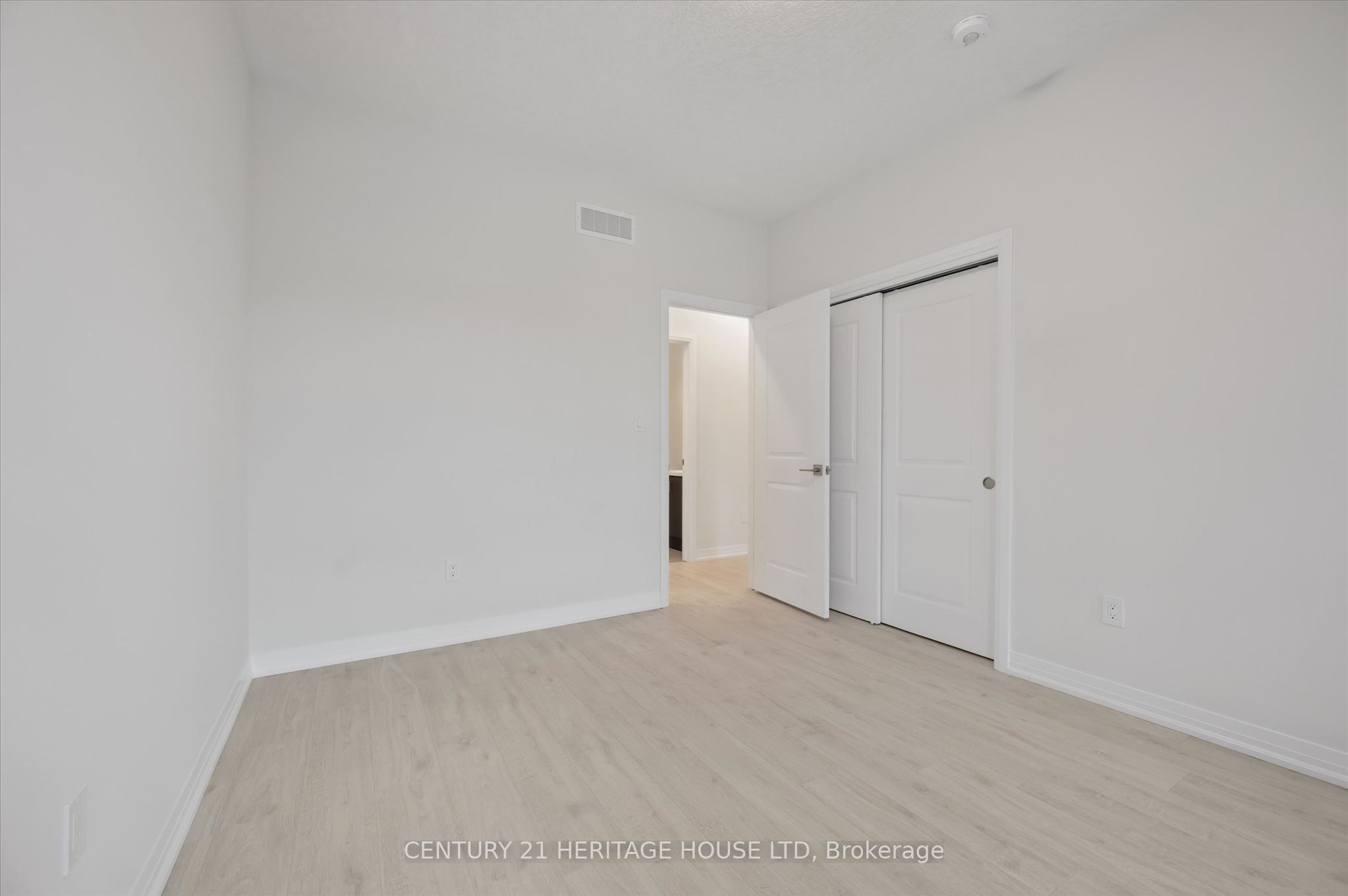 525 Erinbrook Drive B039 Property Photo 32