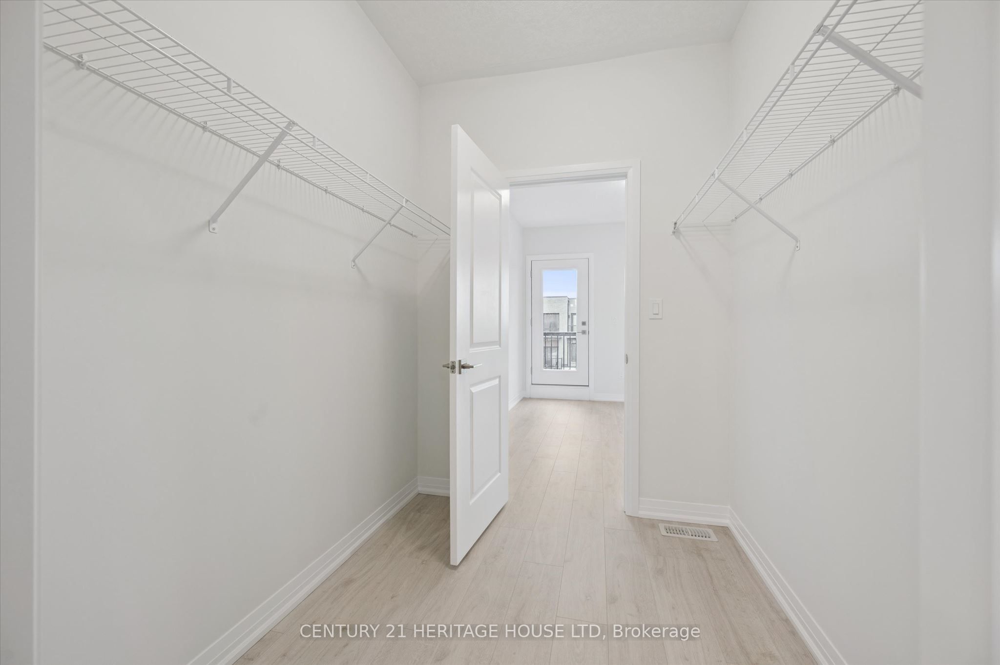 525 Erinbrook Drive B039 Property Photo 41