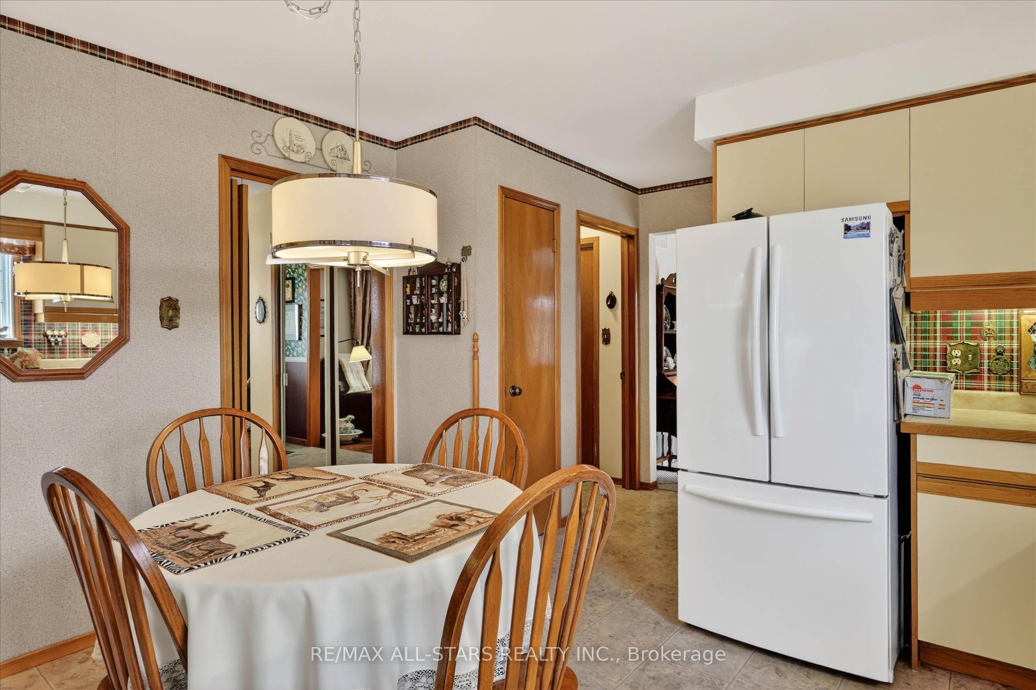 26 Applewood Crescent Property Photo 14