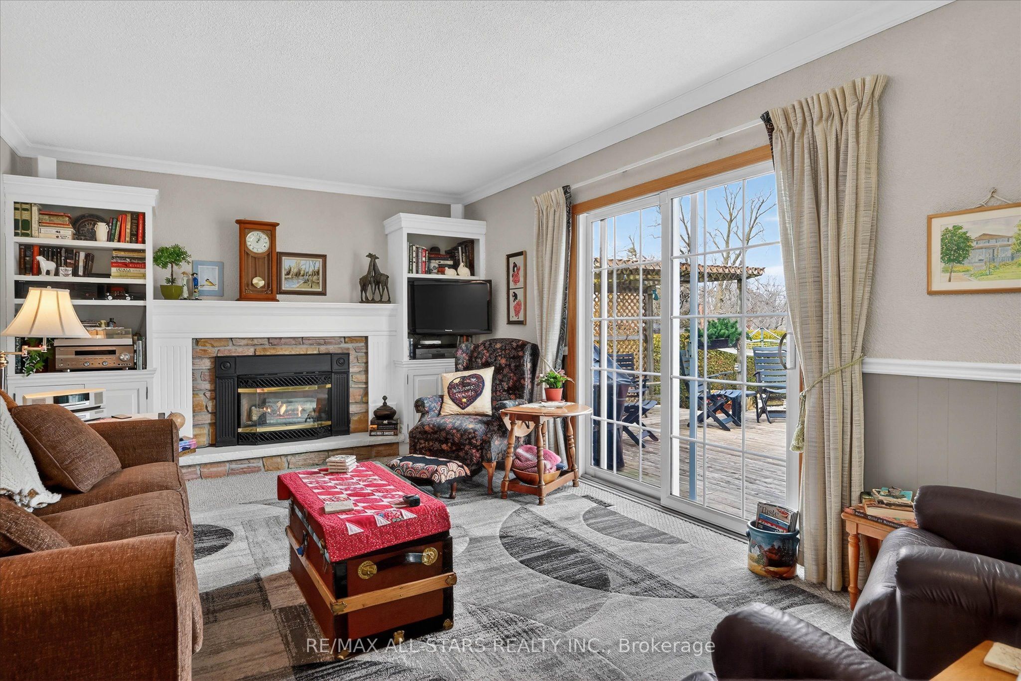 26 Applewood Crescent Property Photo 17