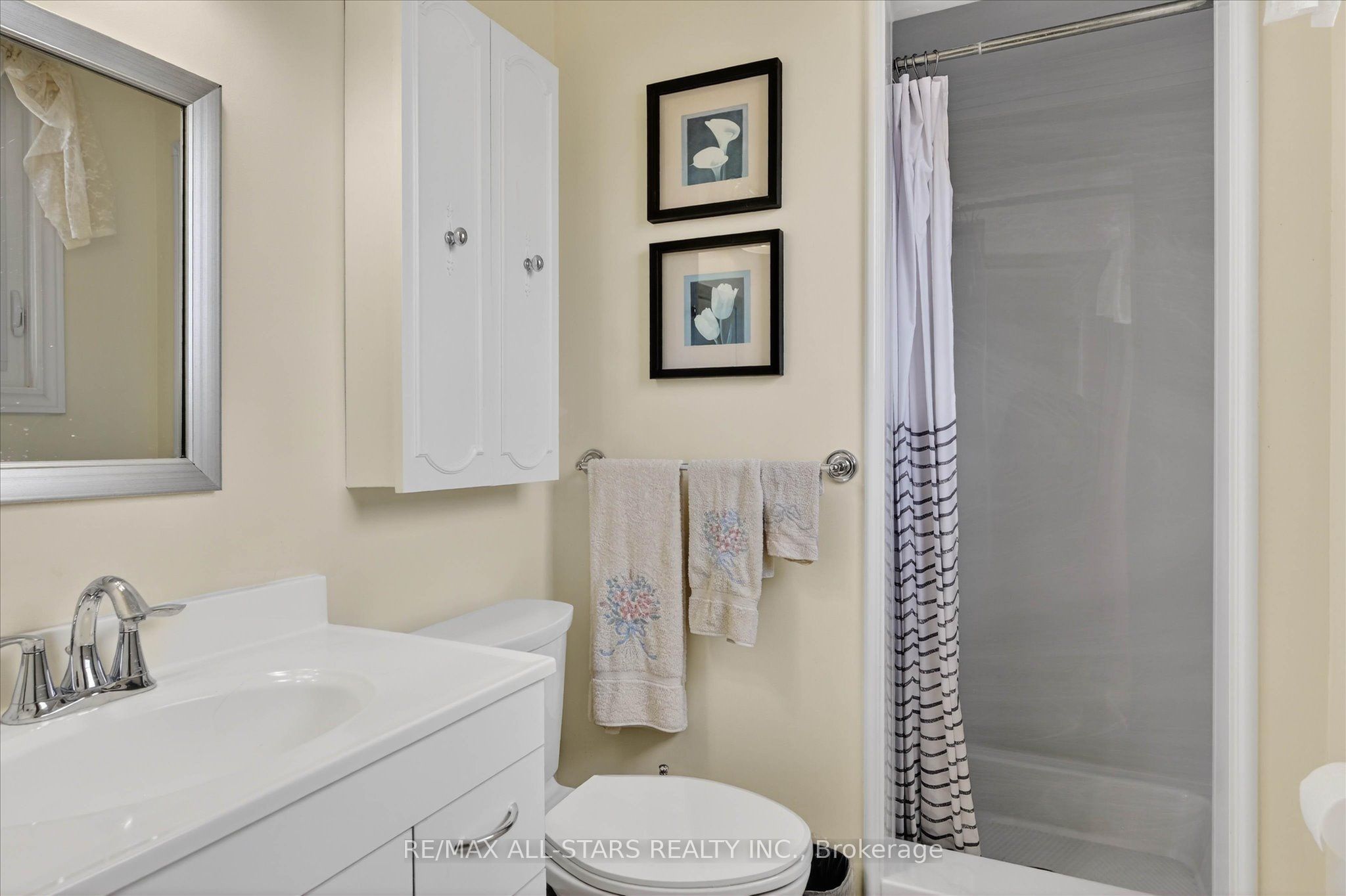 26 Applewood Crescent Property Photo 29