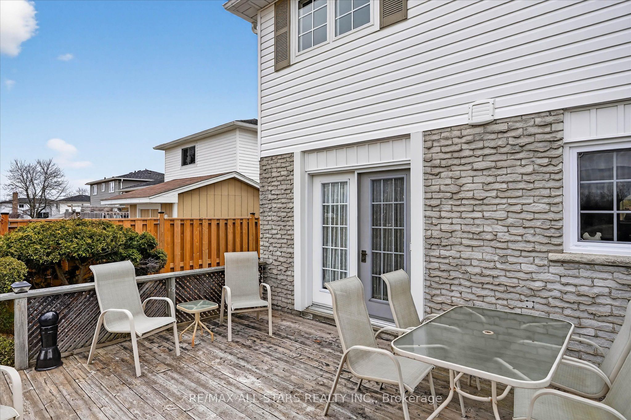 26 Applewood Crescent Property Photo 42