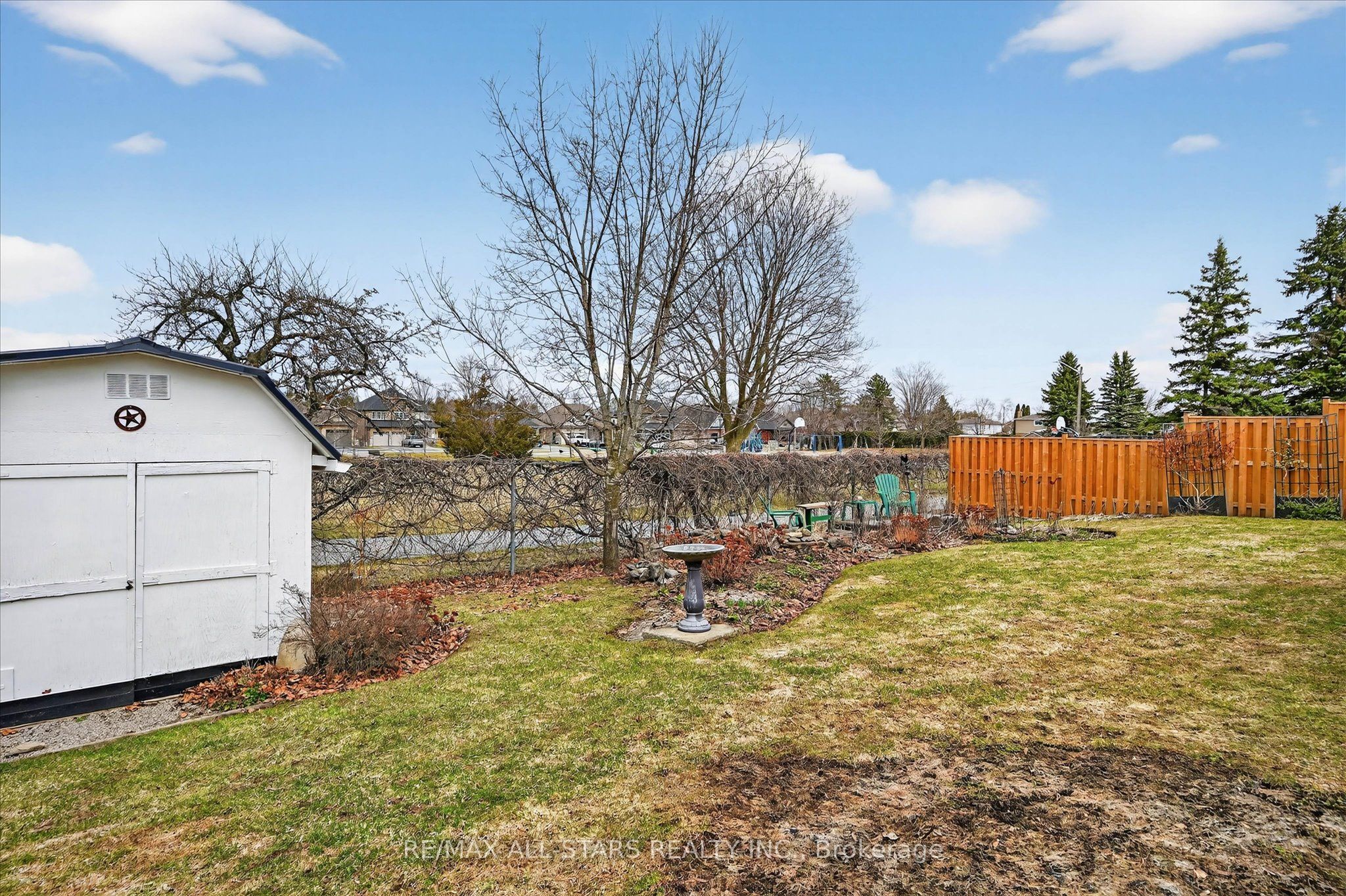 26 Applewood Crescent Property Photo 46