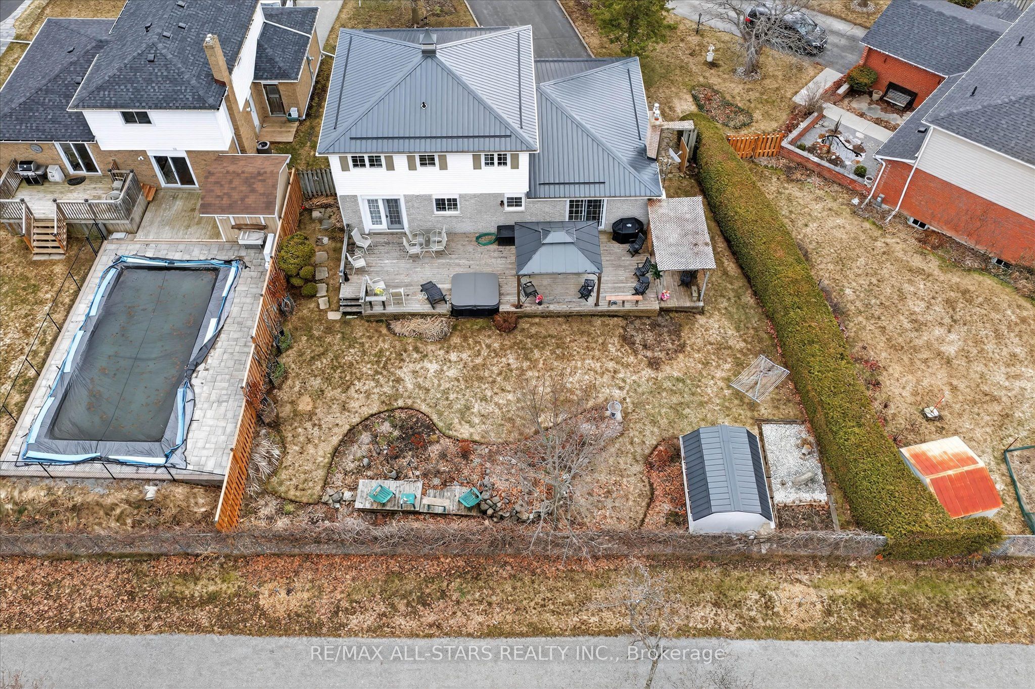 26 Applewood Crescent Property Photo 47