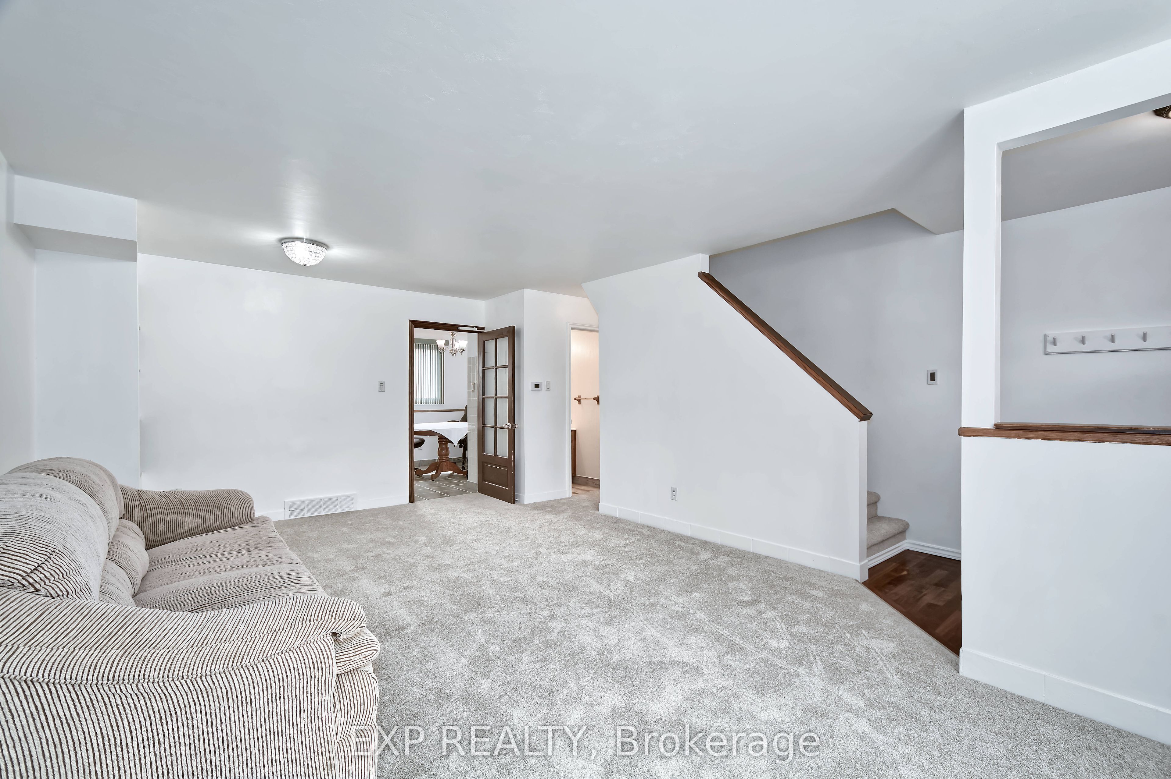 1430 Jalna Boulevard 38 Property Photo 6