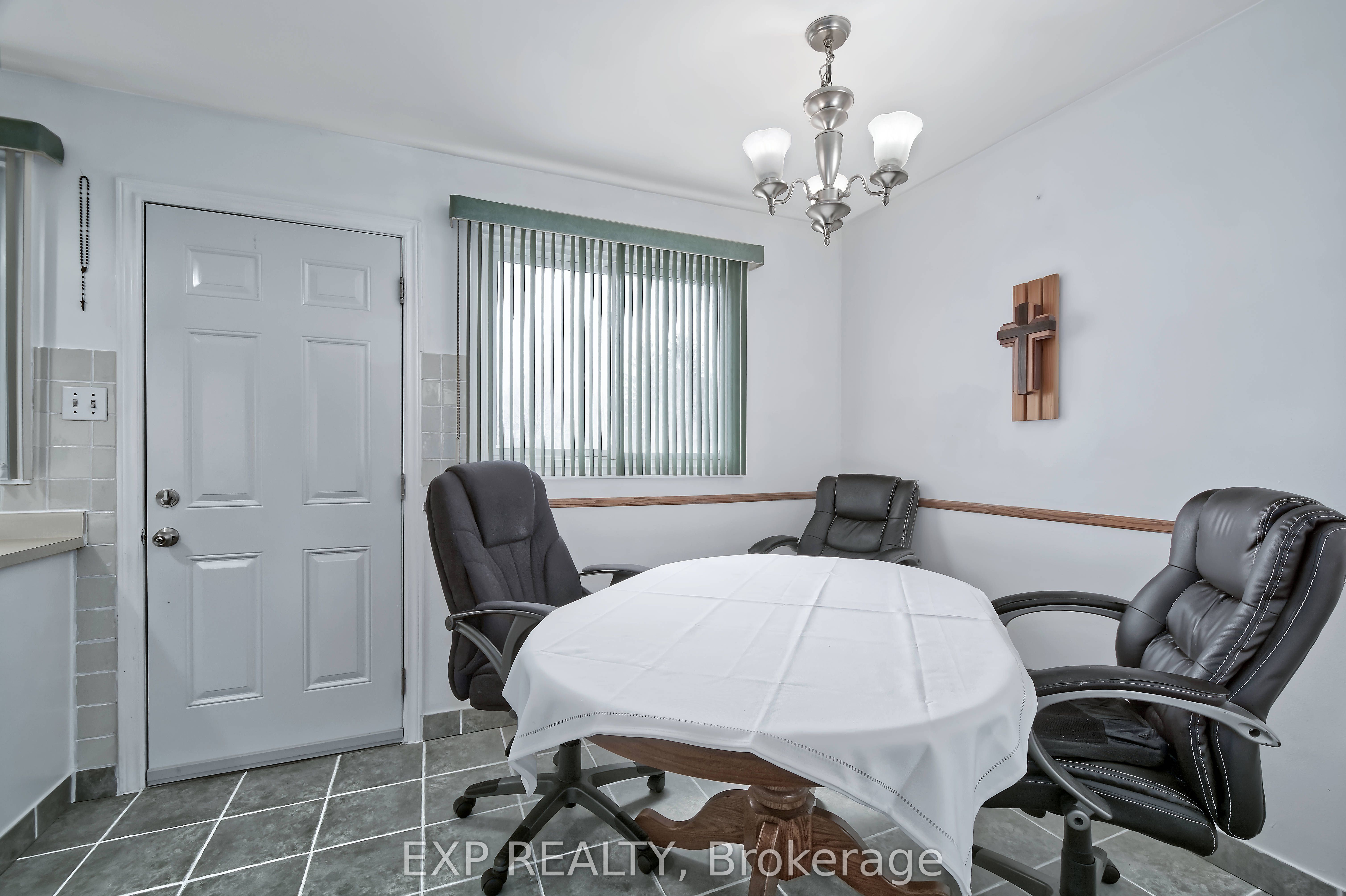 1430 Jalna Boulevard 38 Property Photo 11