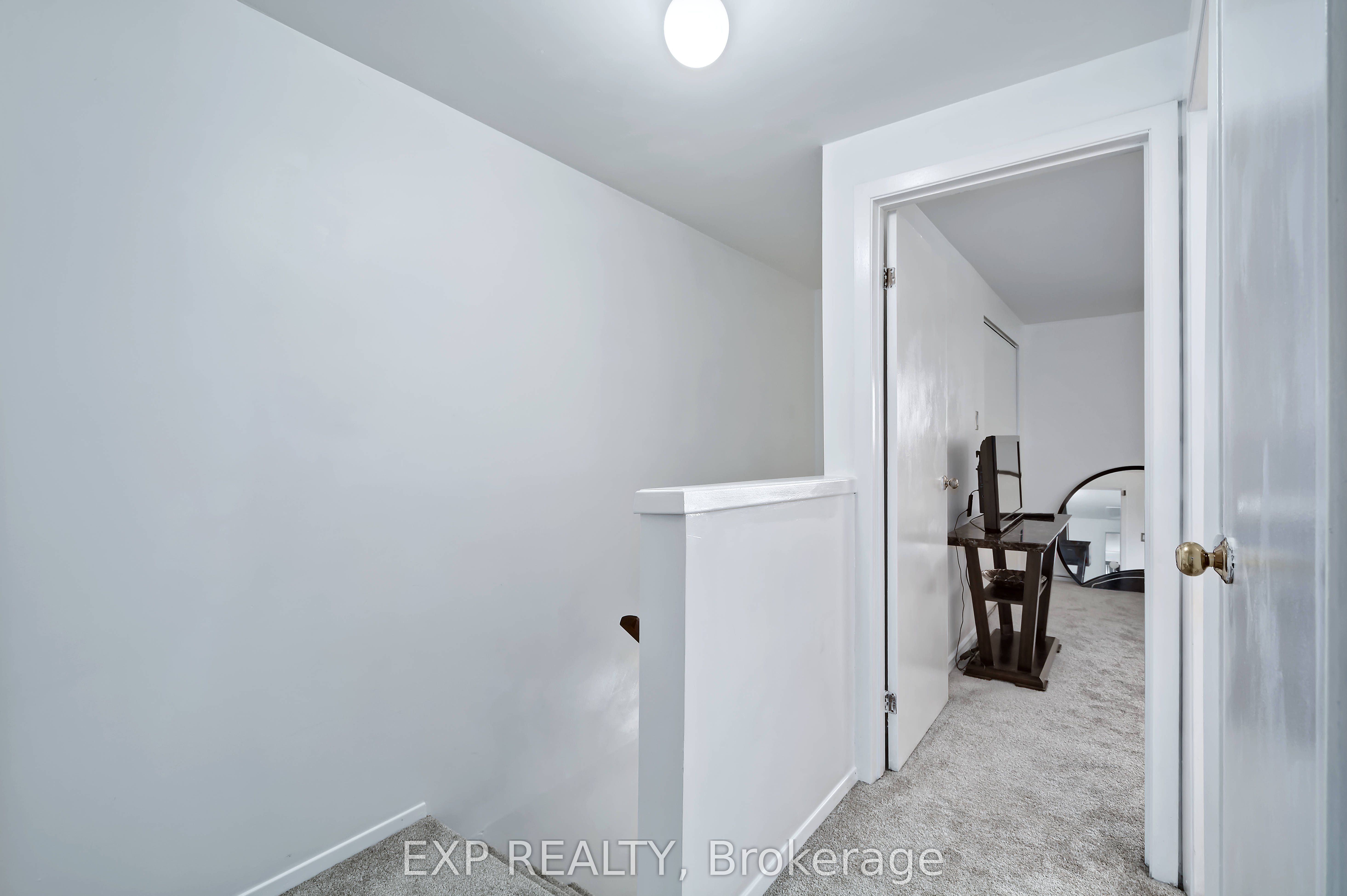 1430 Jalna Boulevard 38 Property Photo 18