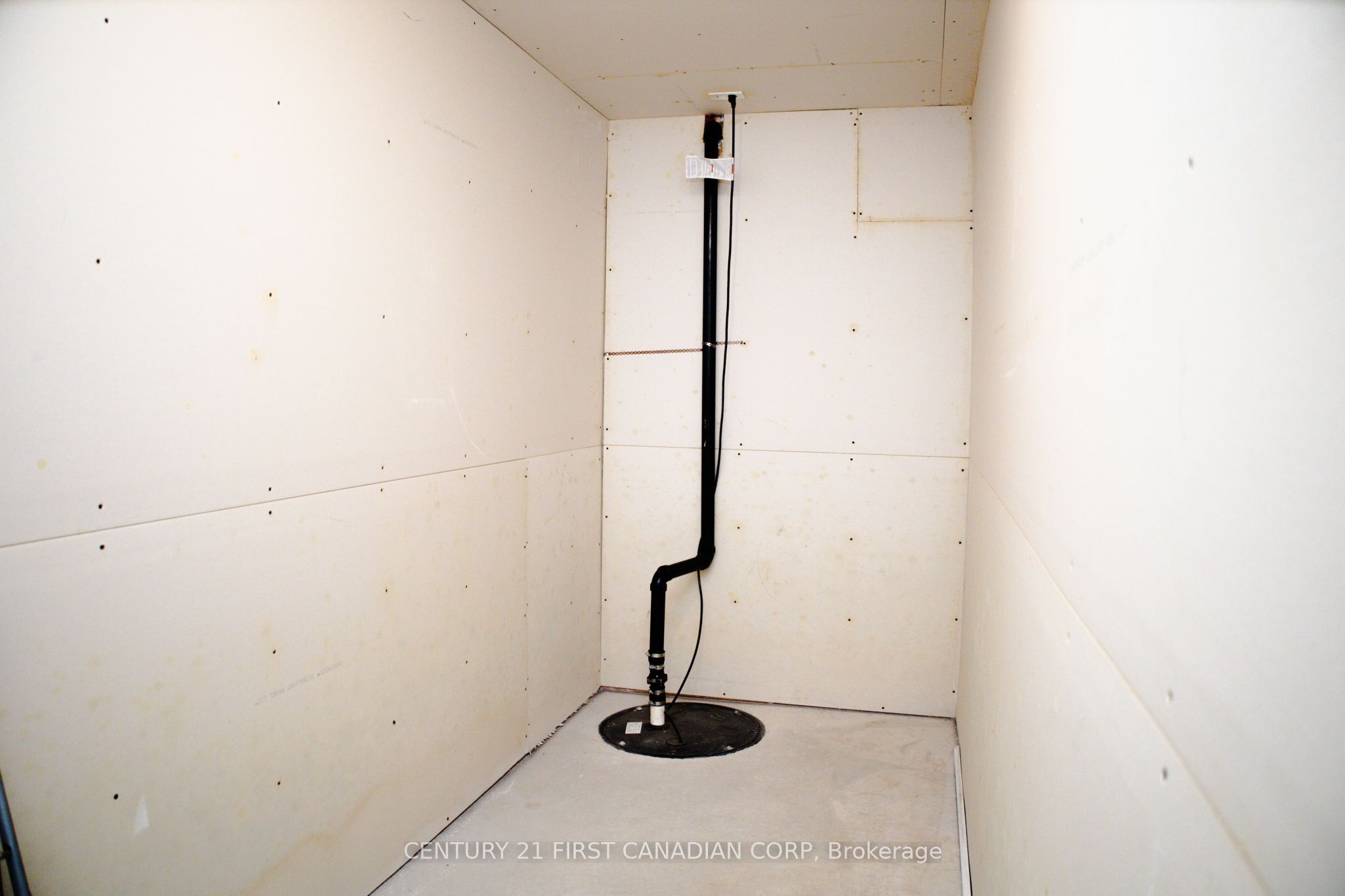 29 Hedges Court Property Photo 13