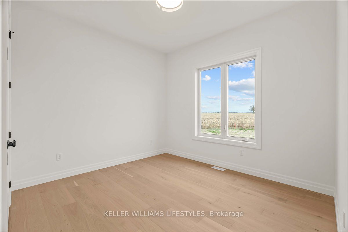 126 Fraser Crescent Property Photo 12