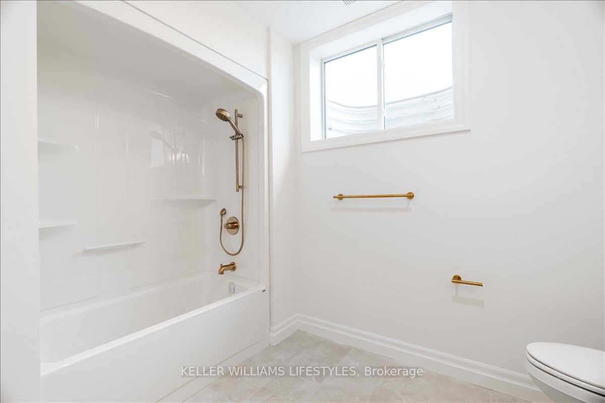 126 Fraser Crescent Property Photo 38