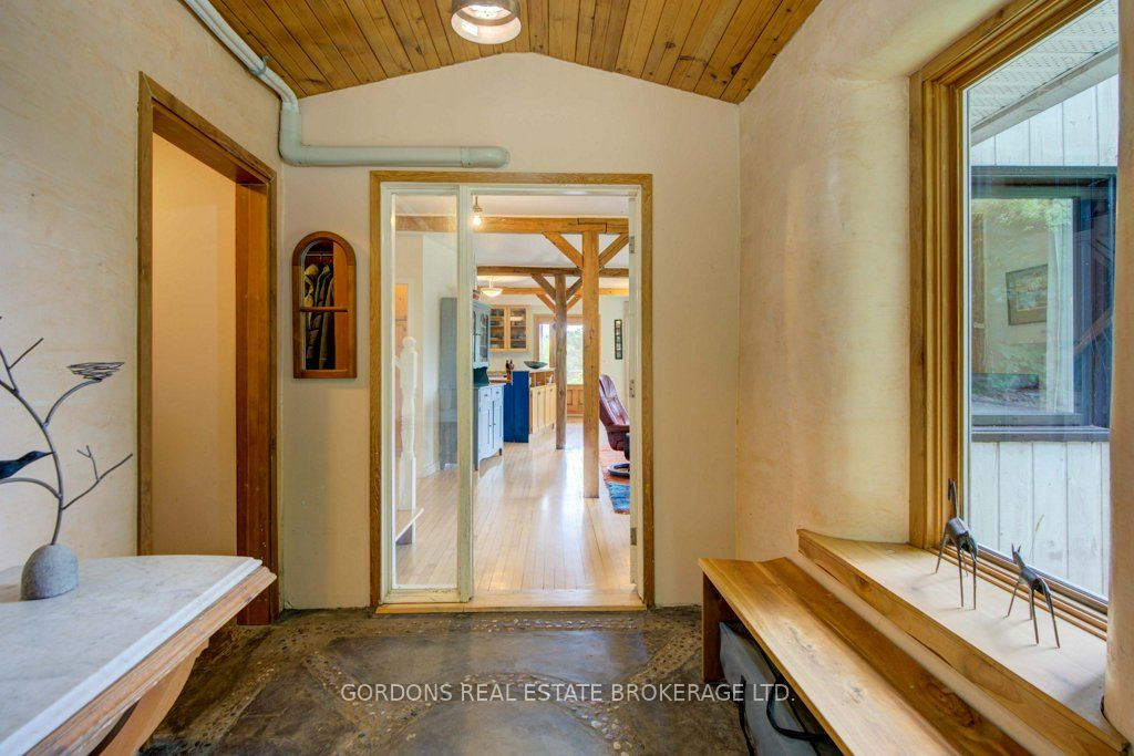 1084 Moon Road Property Photo 5