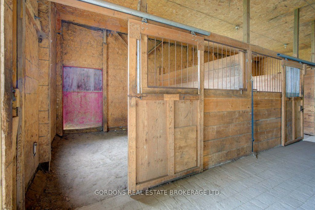 1084 Moon Road Property Photo 38