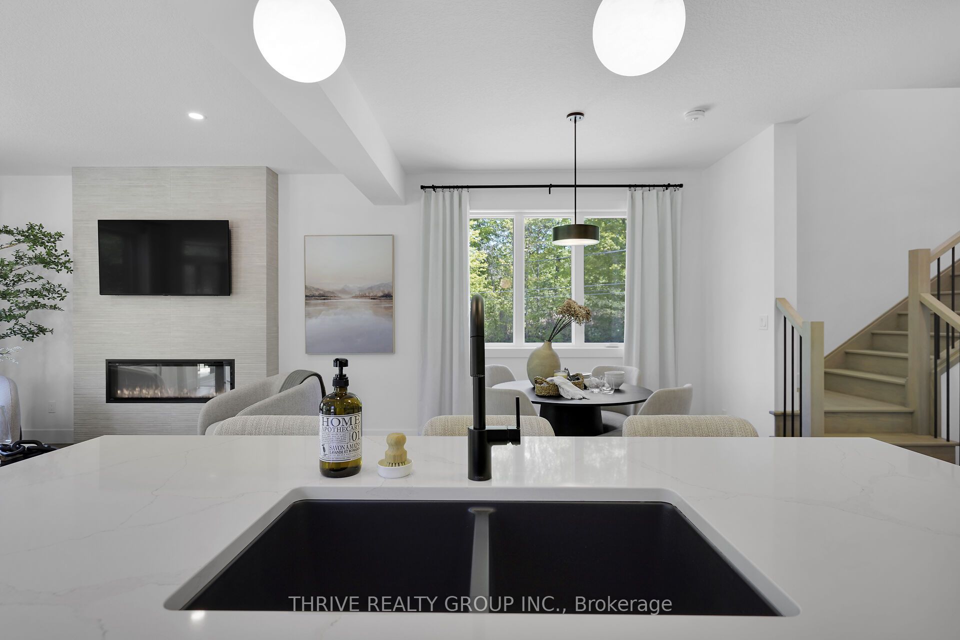101 Meadowlily Road S 60 Property Photo 16