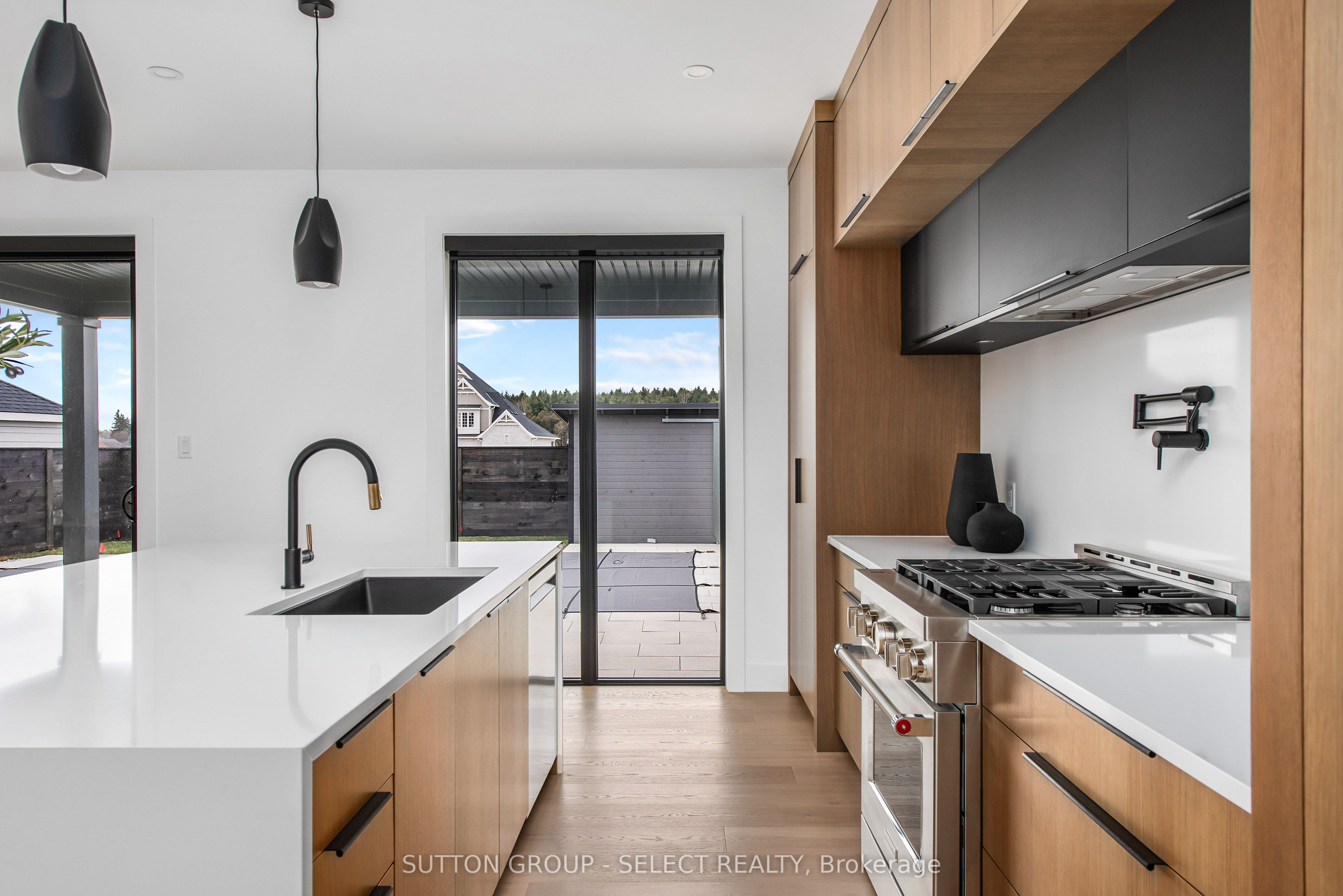 102 Silver Maple Circle Property Photo 5