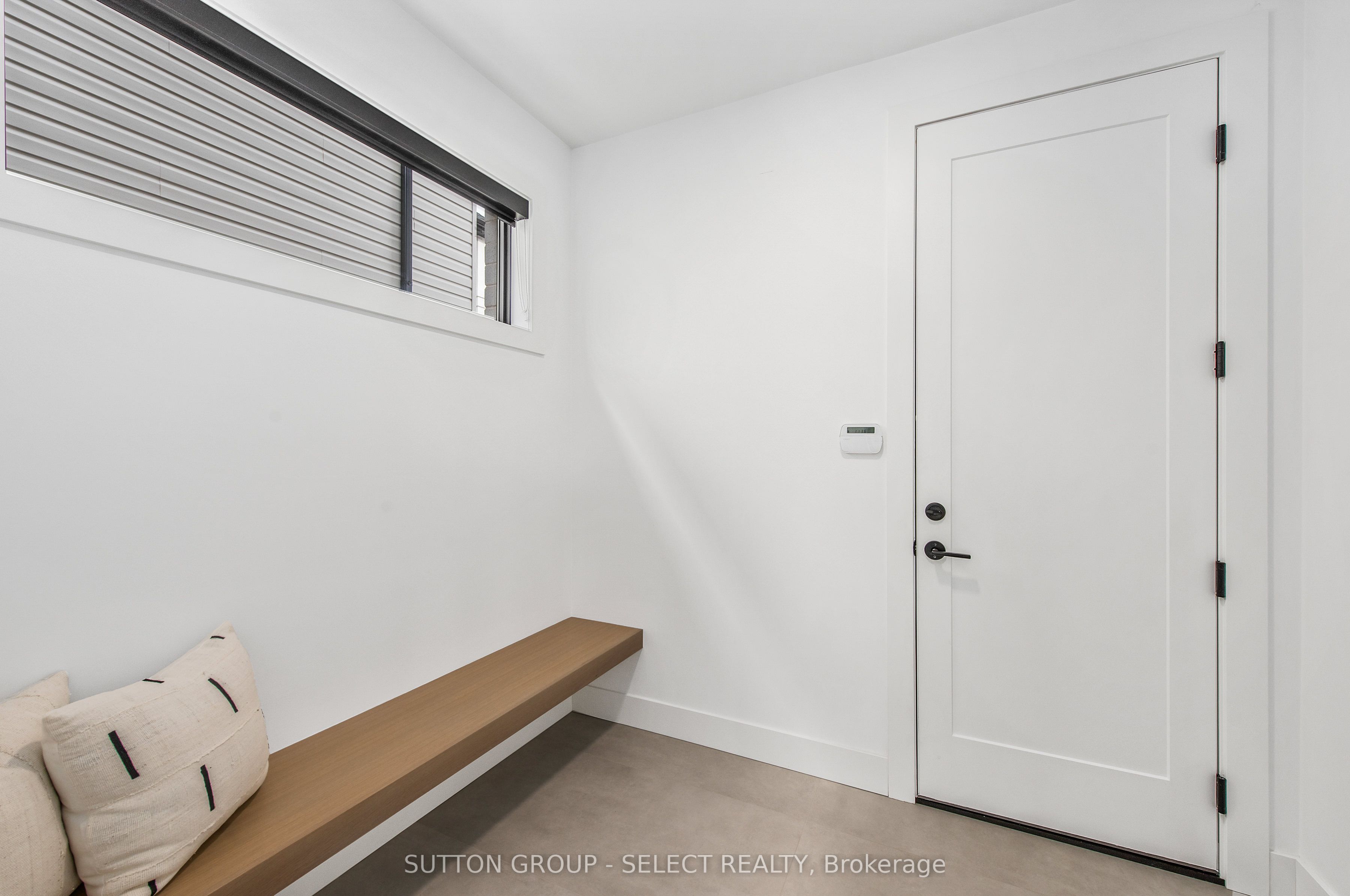 102 Silver Maple Circle Property Photo 8