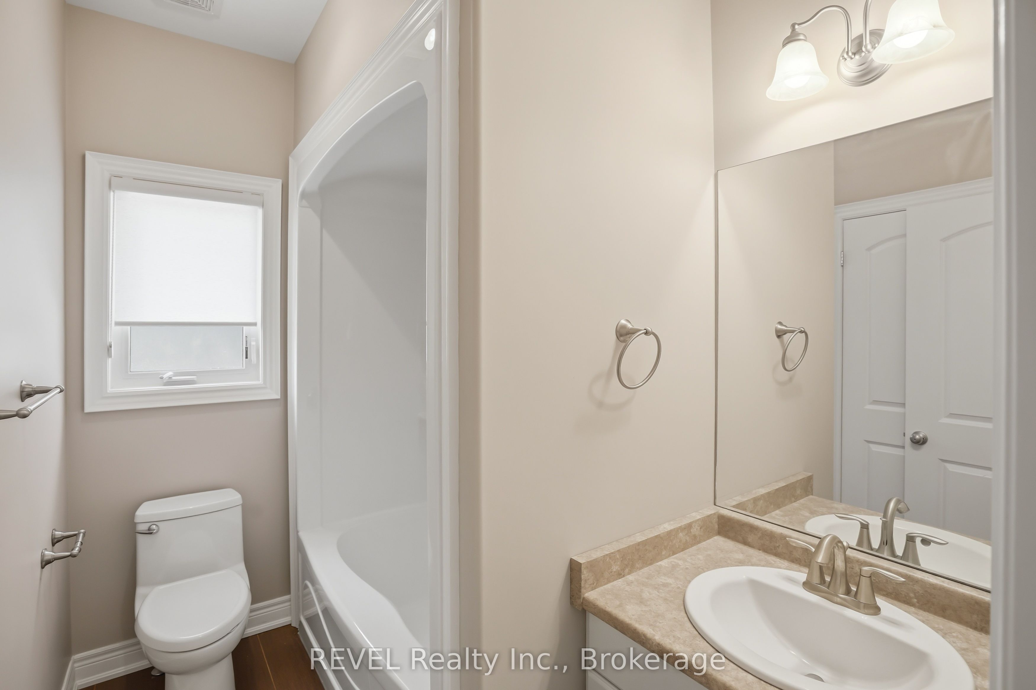 20 Crimson Drive Property Photo 5