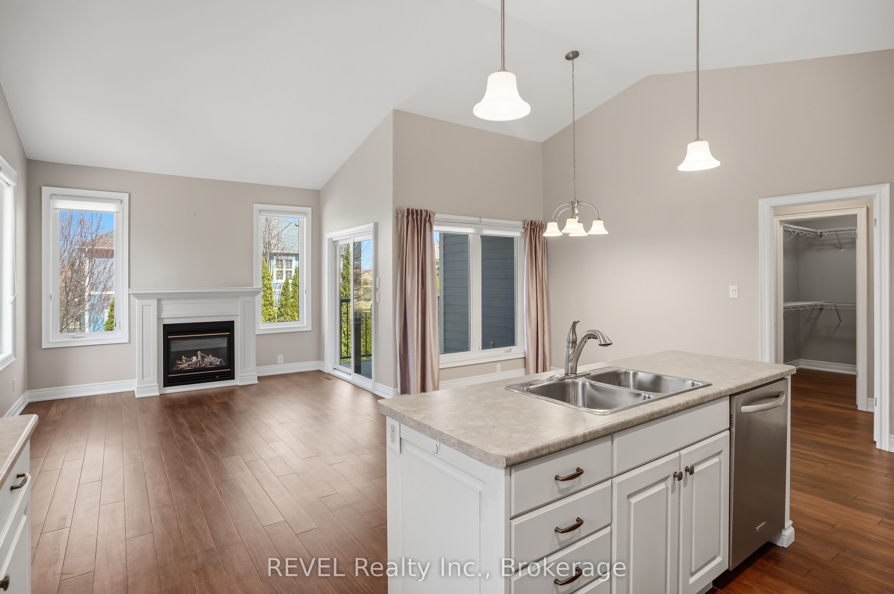20 Crimson Drive Property Photo 15