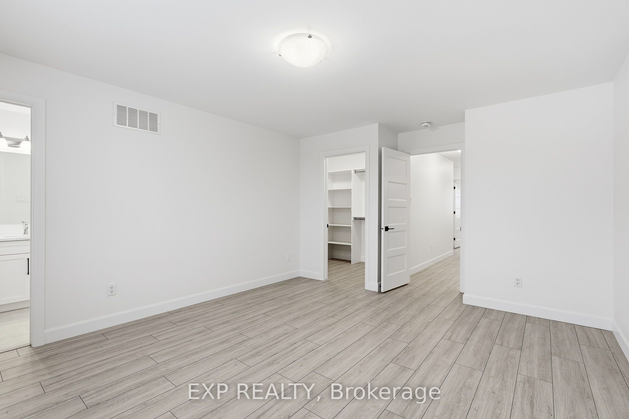 134 Elizabeth Street Property Photo 20