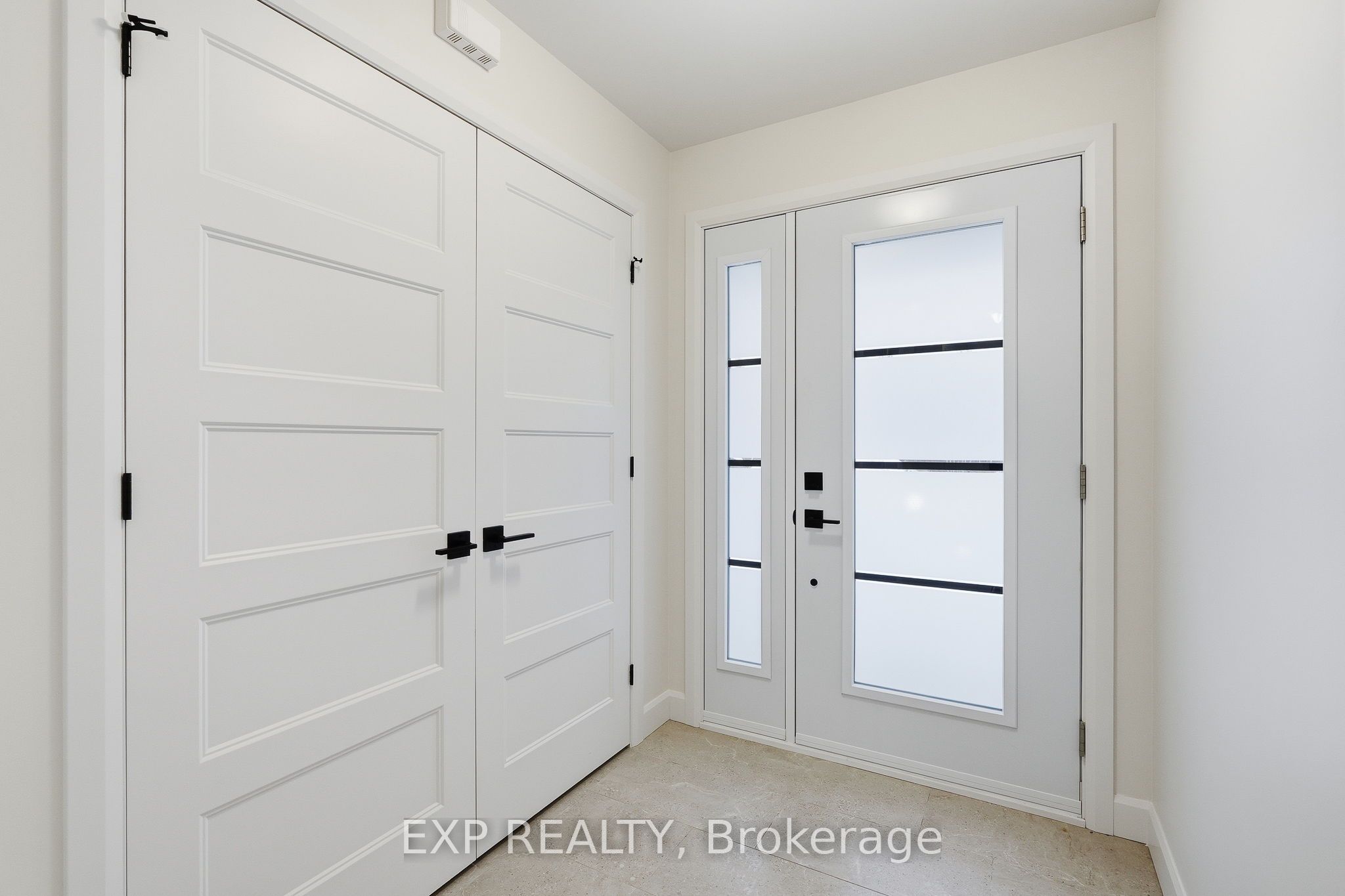 136 Elizabeth Street Street Property Photo 2