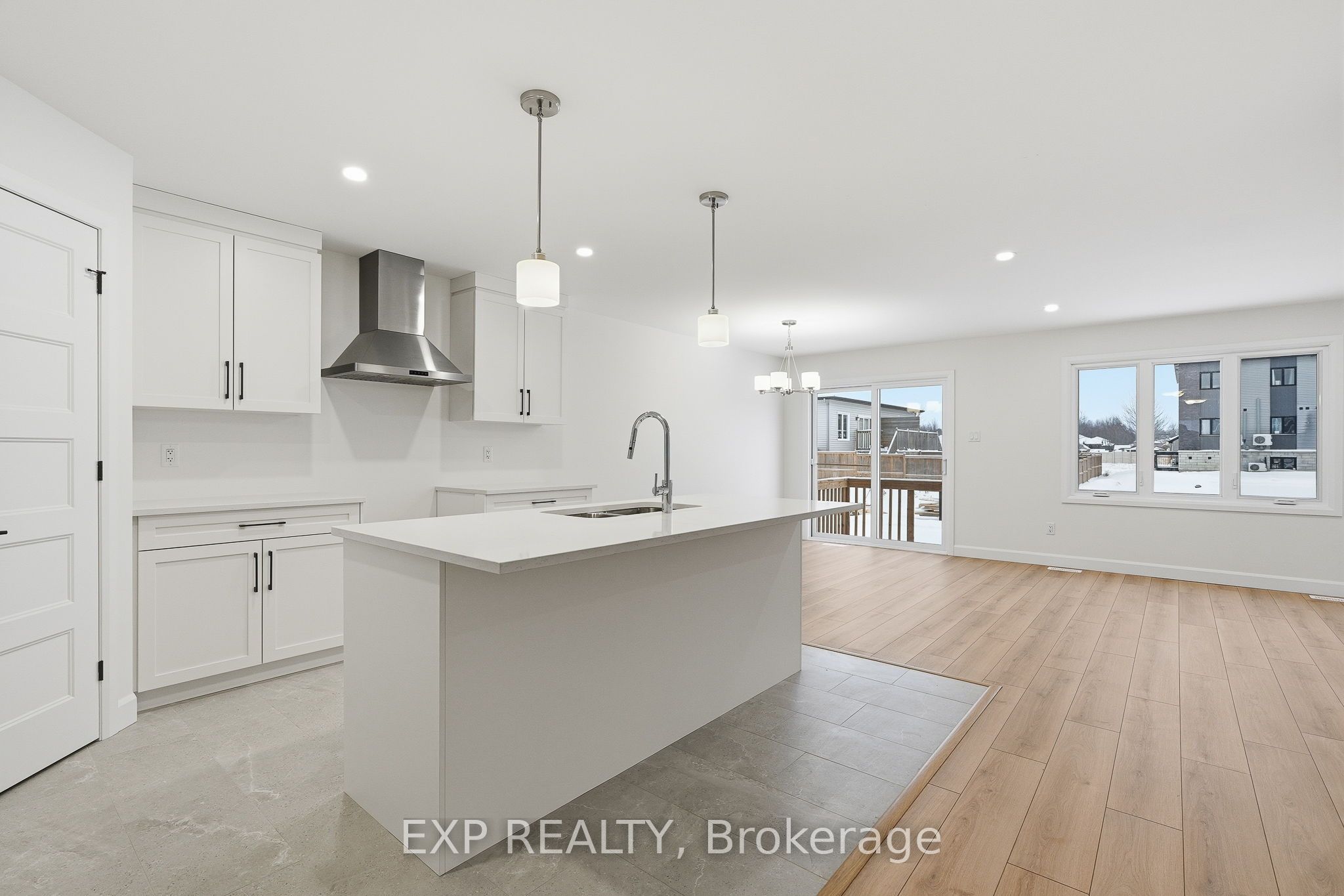 136 Elizabeth Street Street Property Photo 4
