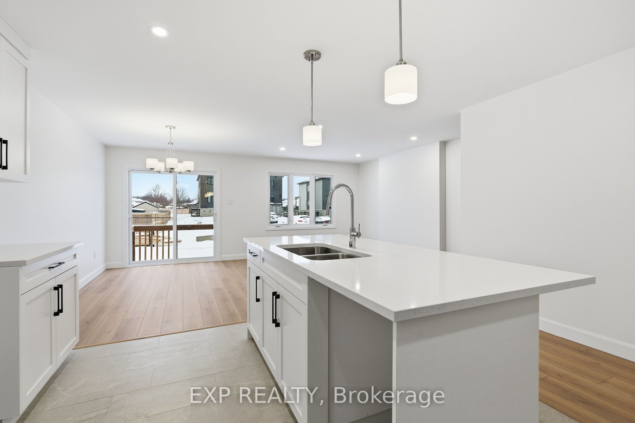 136 Elizabeth Street Street Property Photo 7