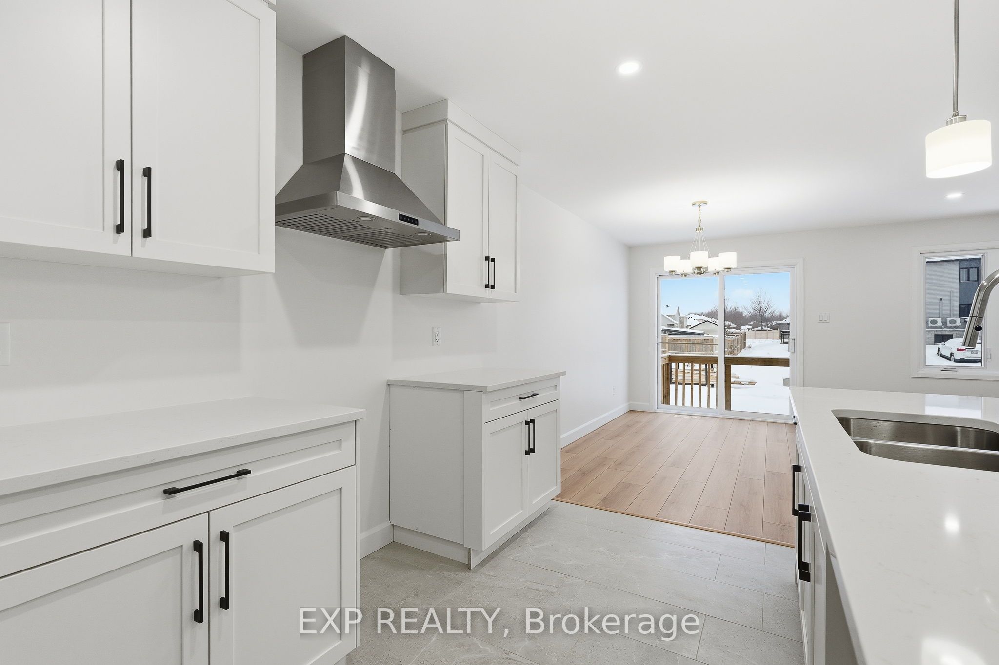136 Elizabeth Street Street Property Photo 8