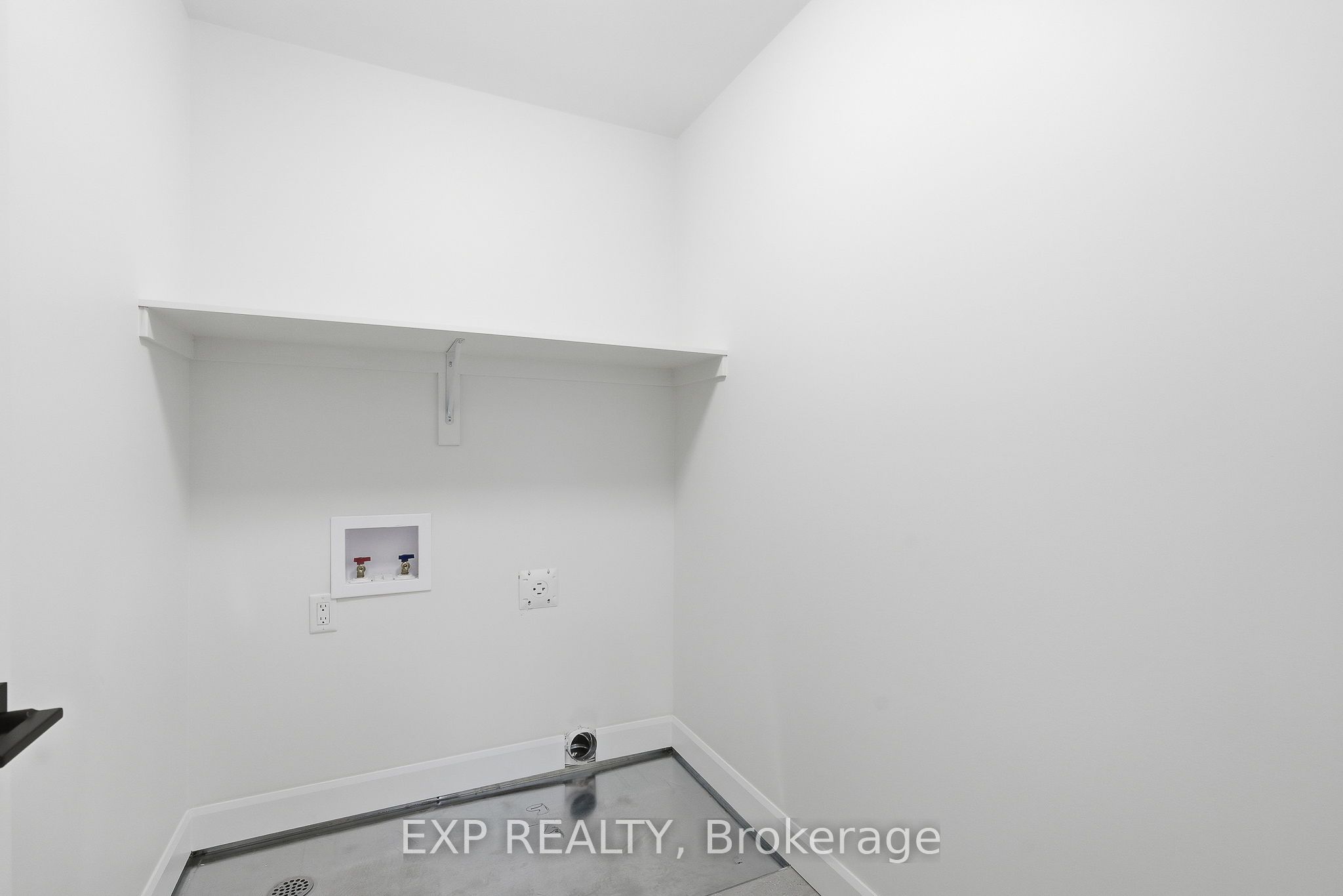 136 Elizabeth Street Street Property Photo 17