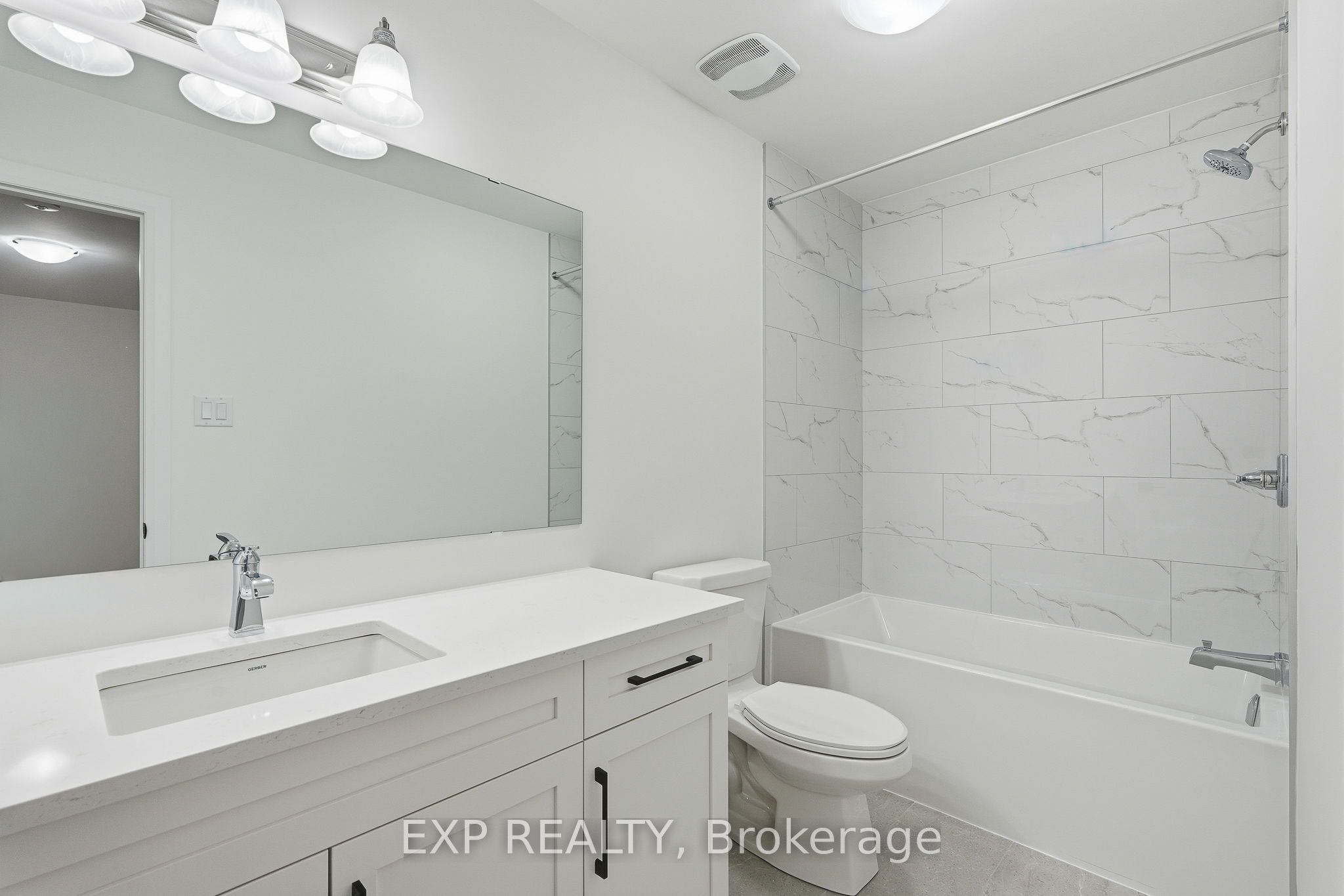 136 Elizabeth Street Street Property Photo 18
