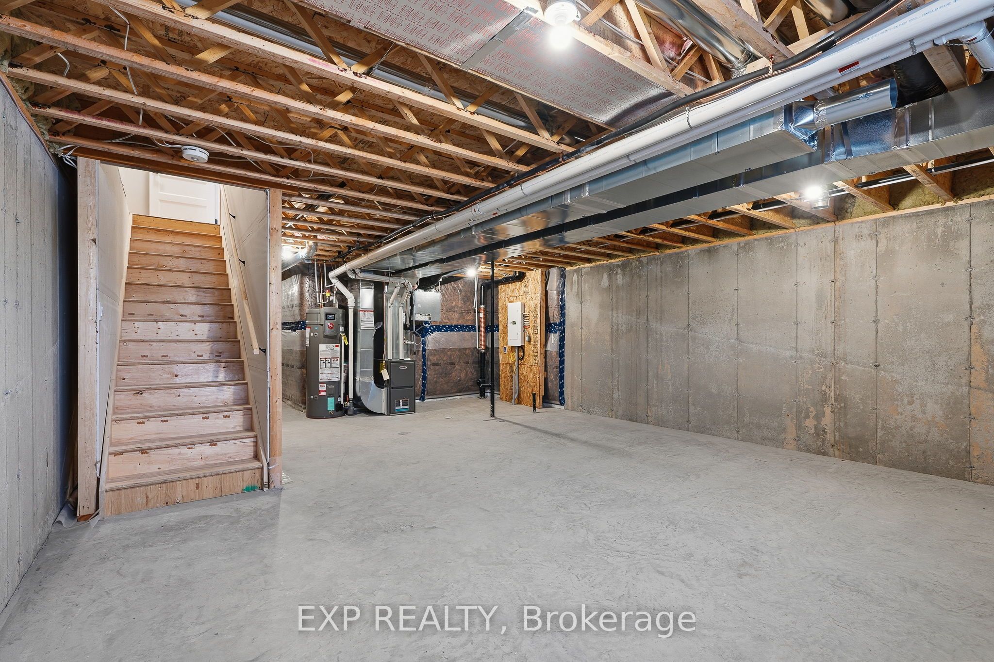 136 Elizabeth Street Street Property Photo 22
