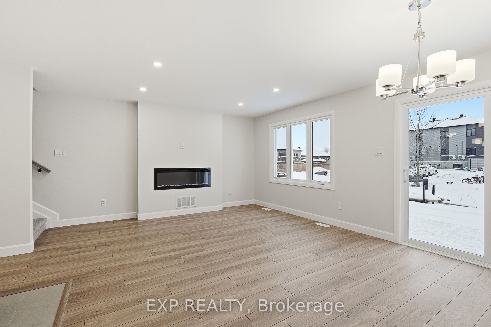 140 Elizabeth Crescent Property Photo 12
