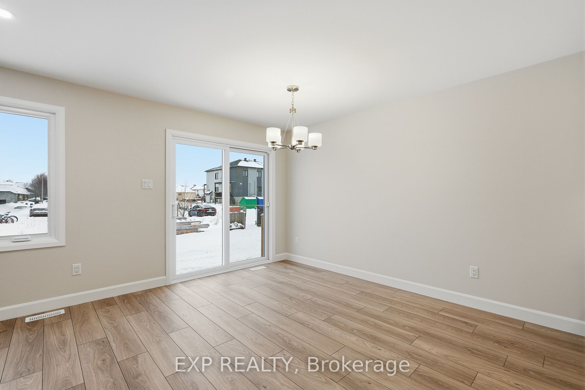 140 Elizabeth Crescent Property Photo 13