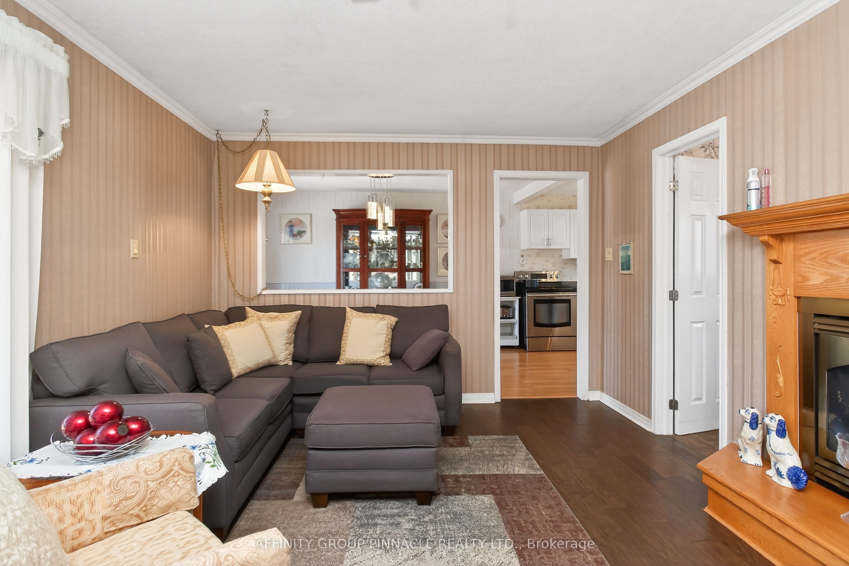 272 Crosby Drive Property Photo 3