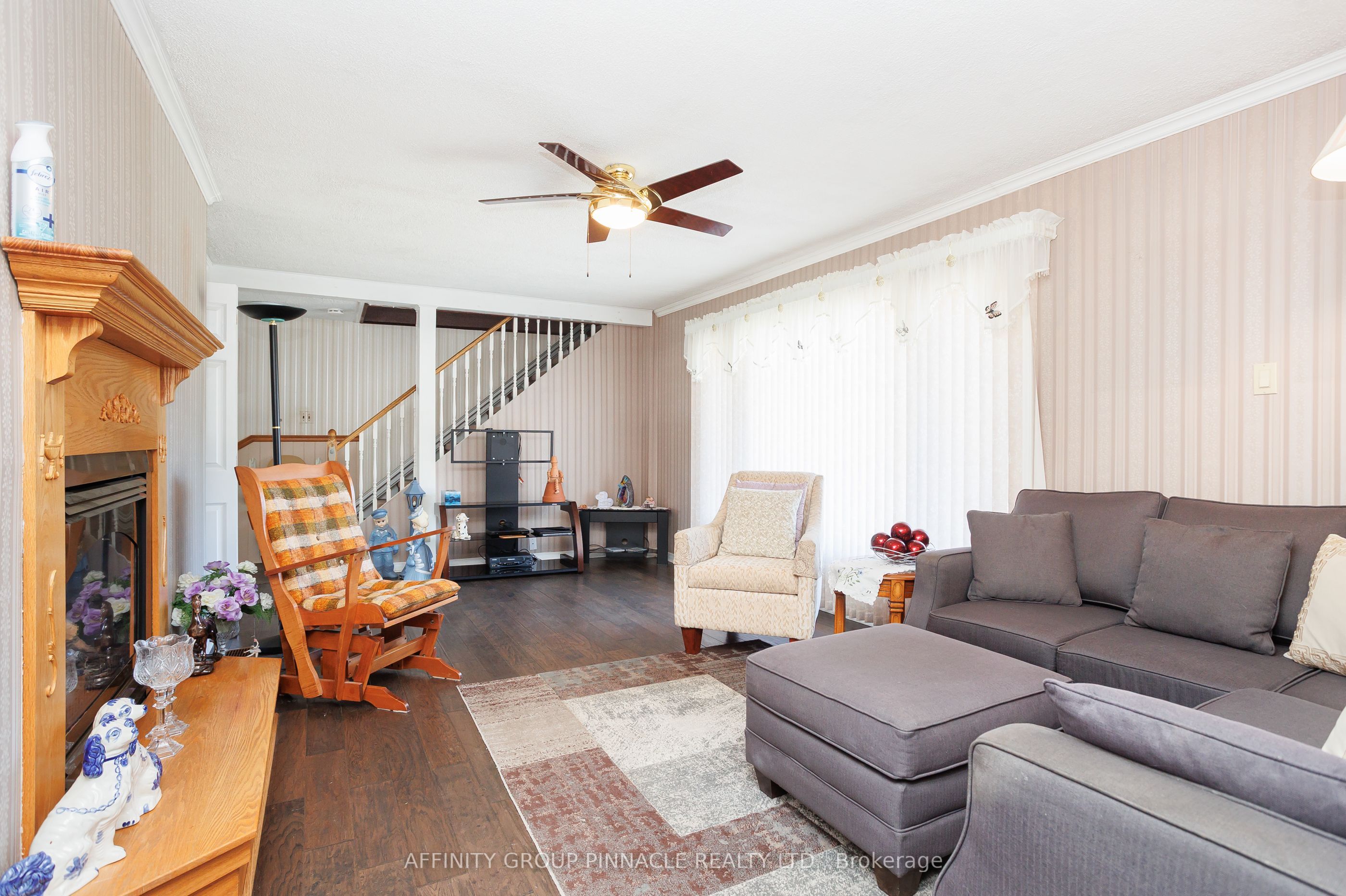 272 Crosby Drive Property Photo 4