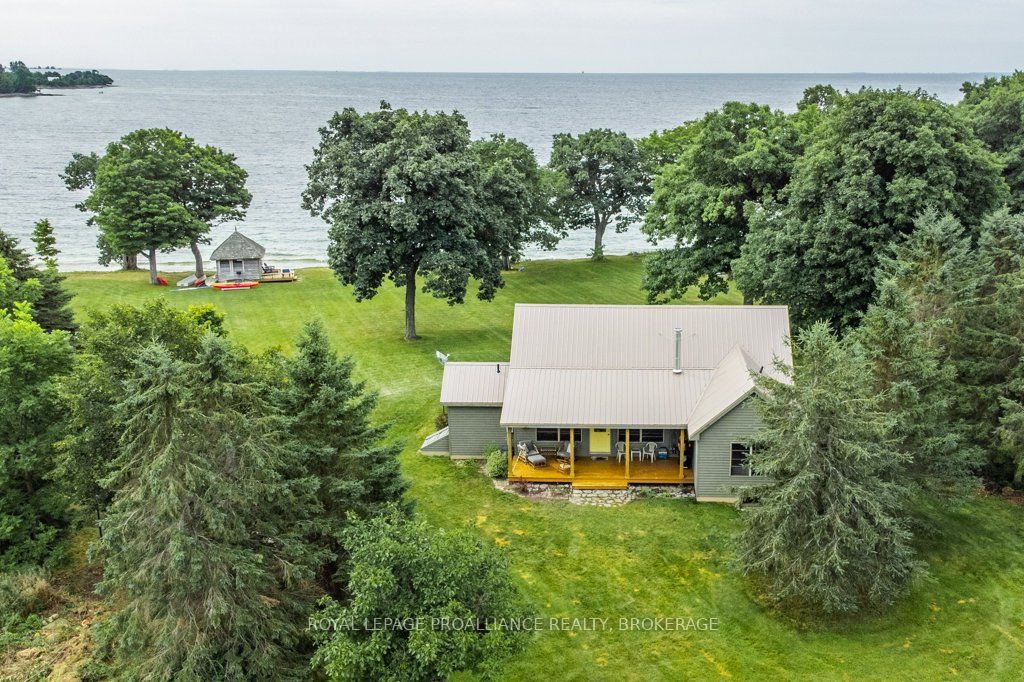 395 Nine Mile Point Road Property Photo 2
