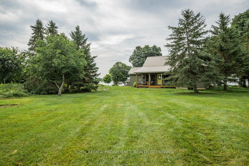 395 Nine Mile Point Road Property Photo 3