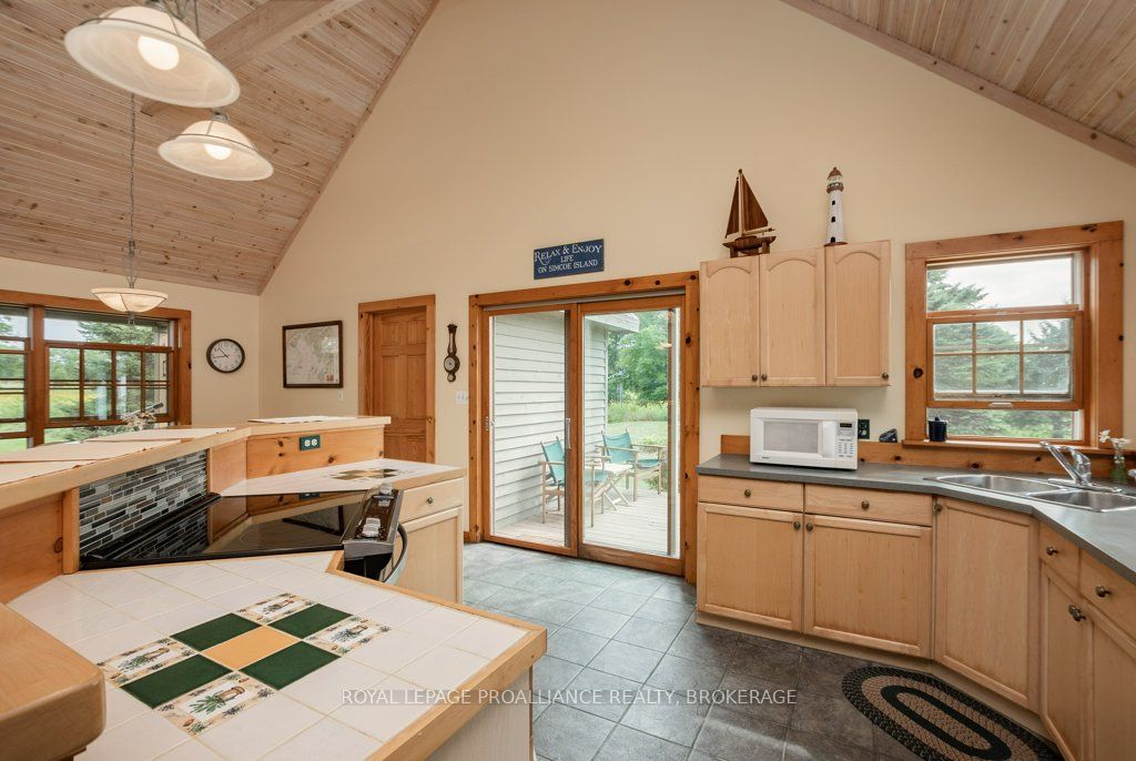 395 Nine Mile Point Road Property Photo 18